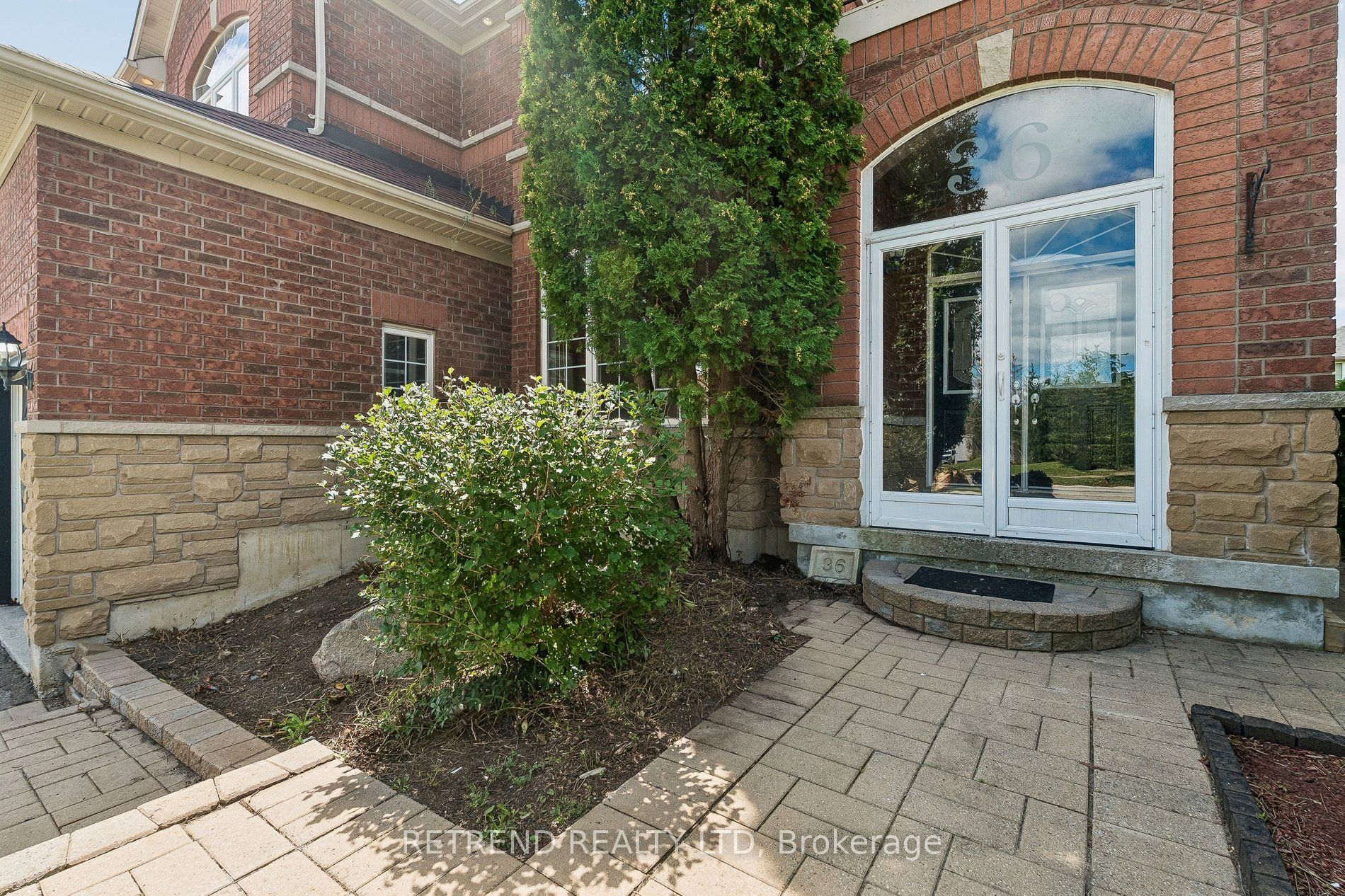 36 Sandringham Drive Property Photo 2