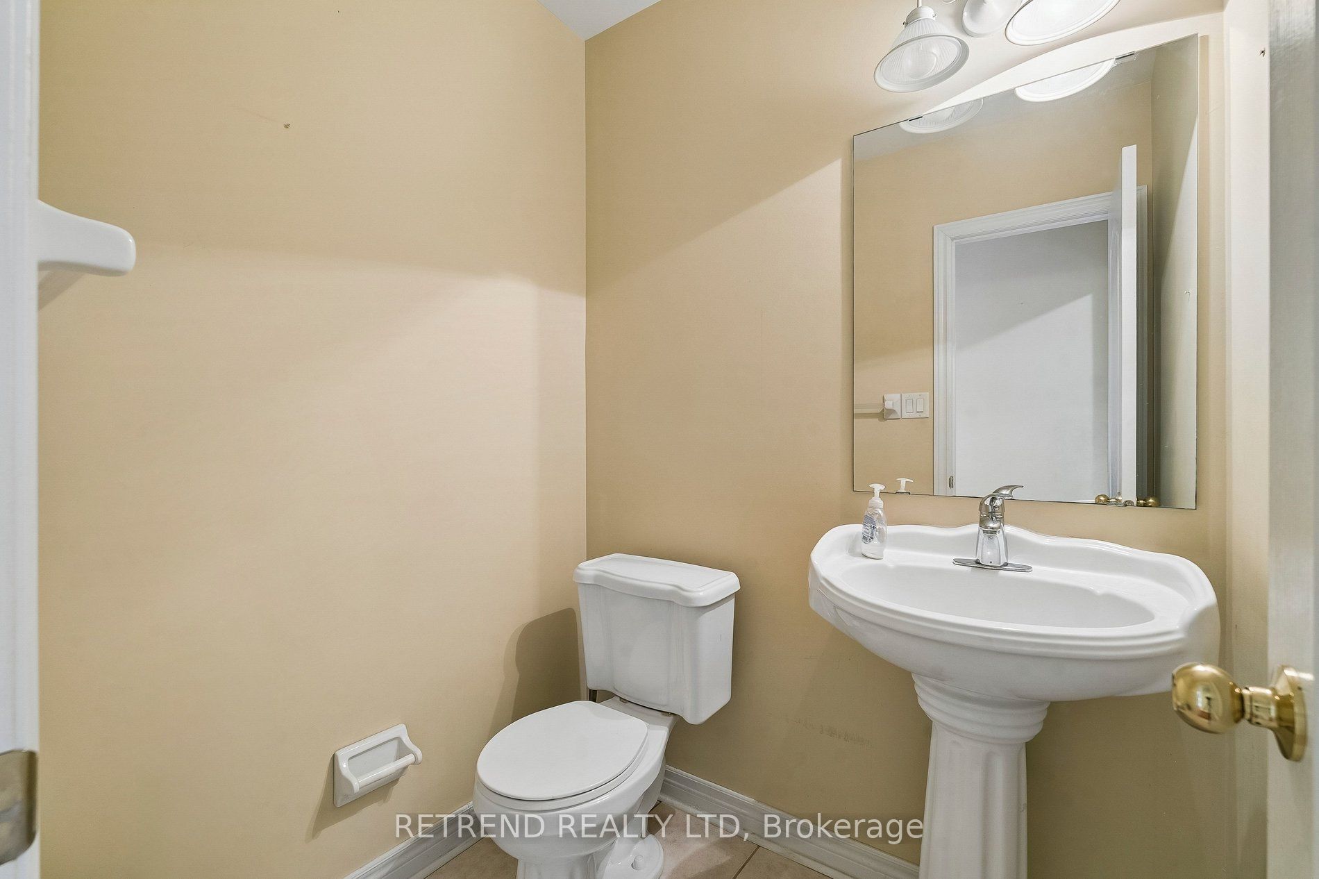 36 Sandringham Drive Property Photo 17