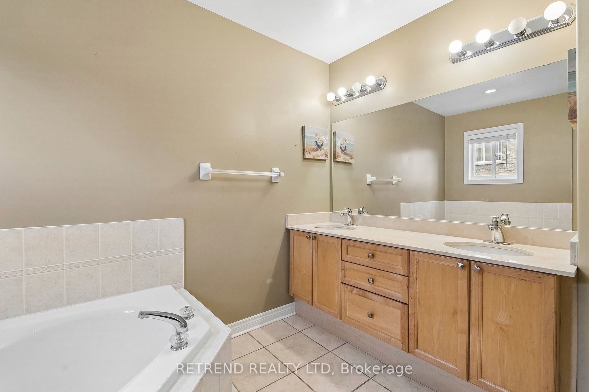 36 Sandringham Drive Property Photo 25
