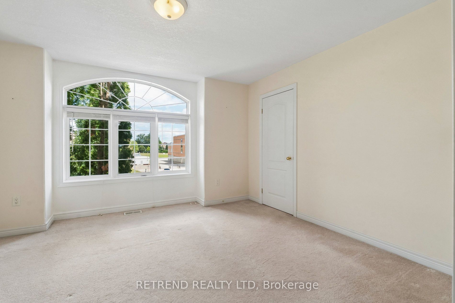 36 Sandringham Drive Property Photo 27