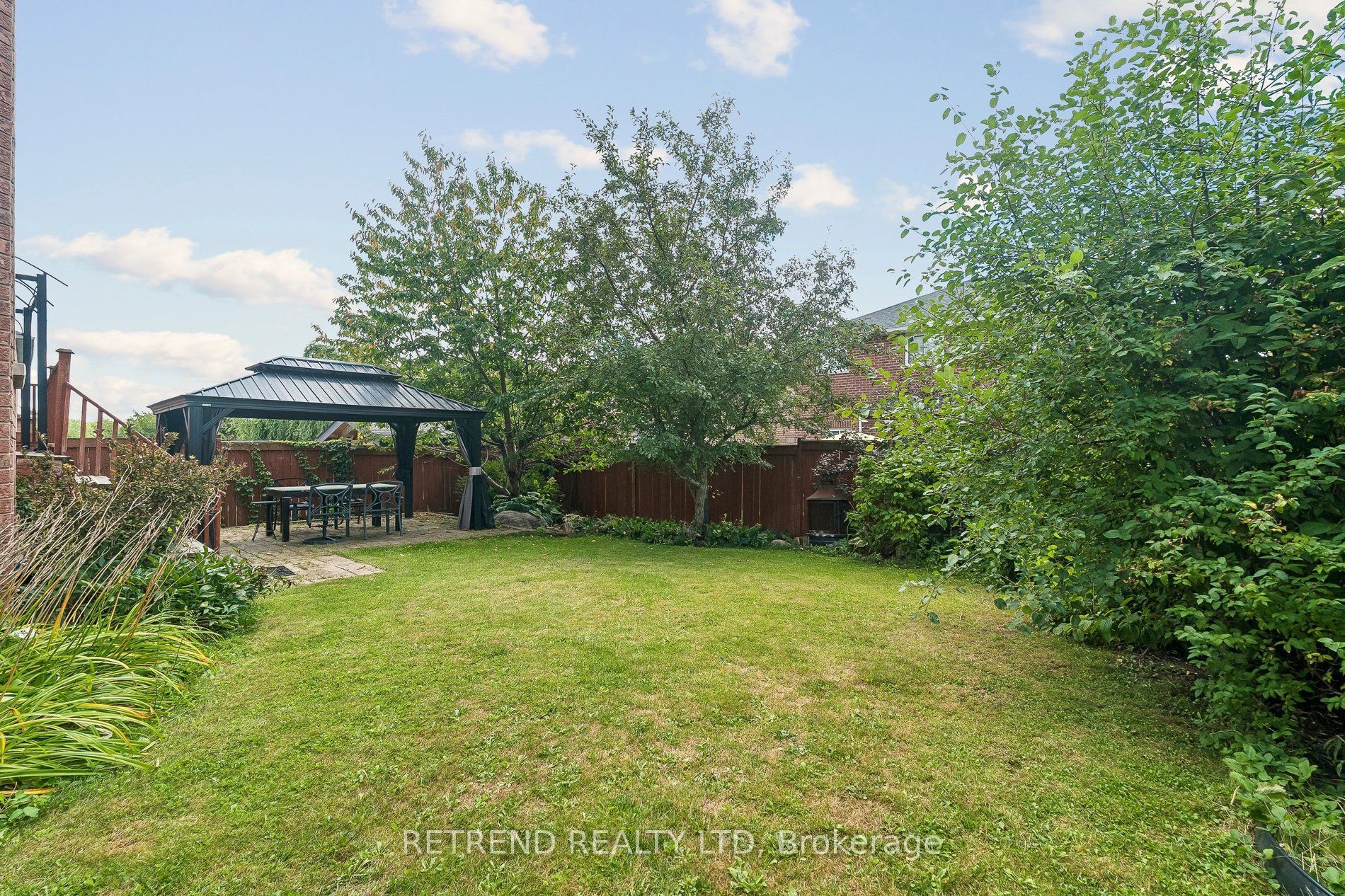 36 Sandringham Drive Property Photo 35