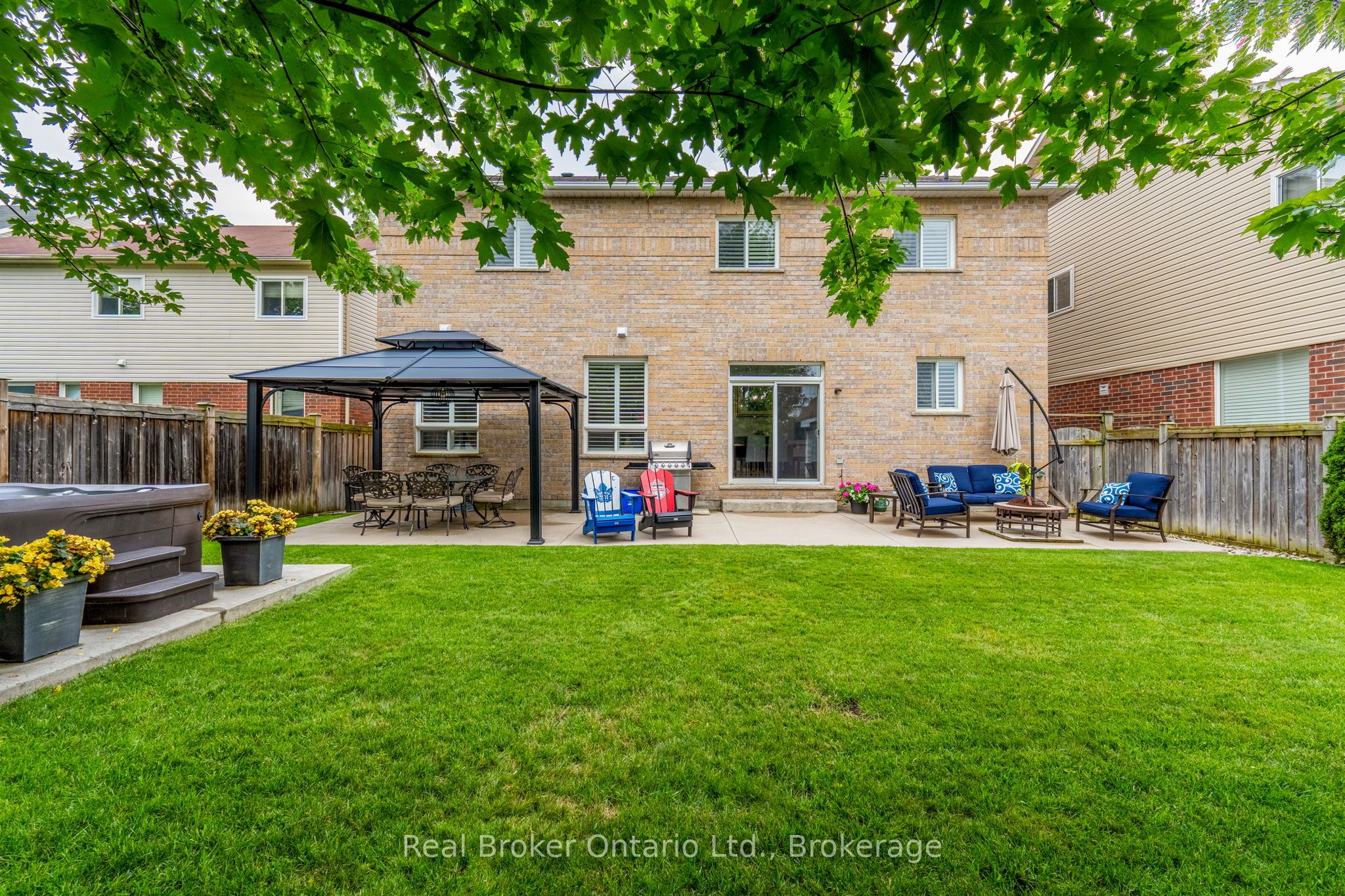 50 The Queensway Property Photo 31