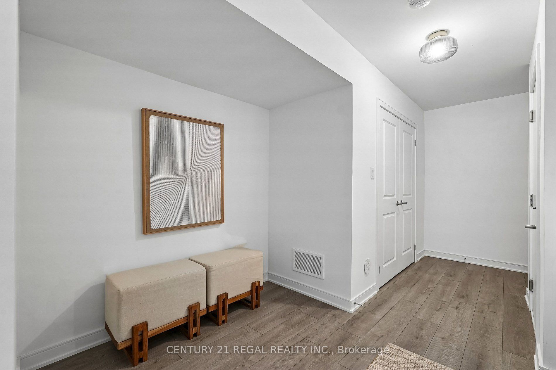 28 Spry Lane Property Photo 5