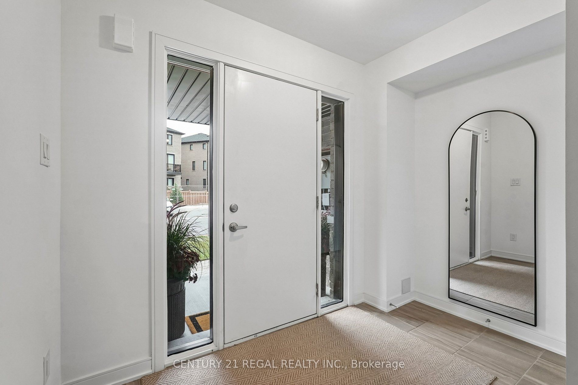28 Spry Lane Property Photo 6