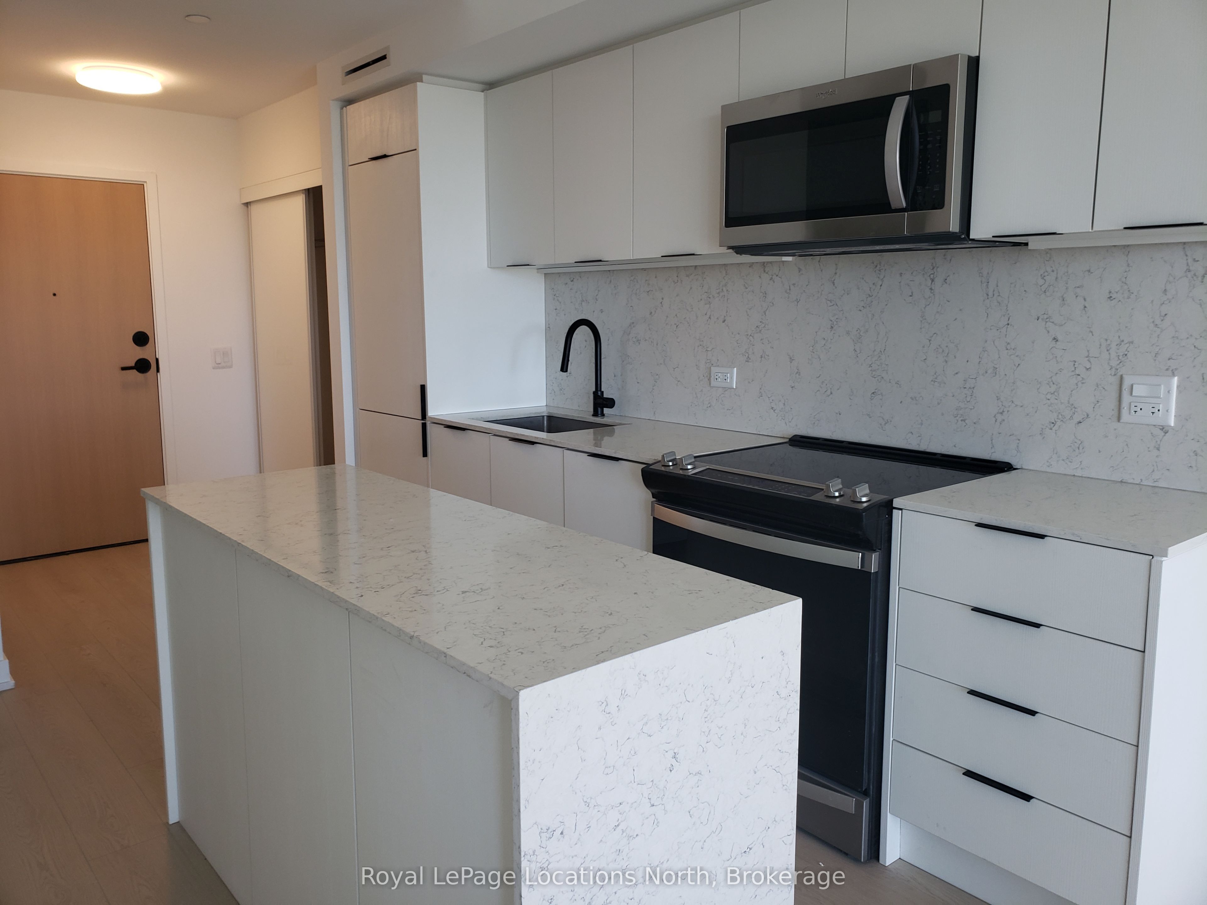 31 Huron Street 410 Property Photo 16