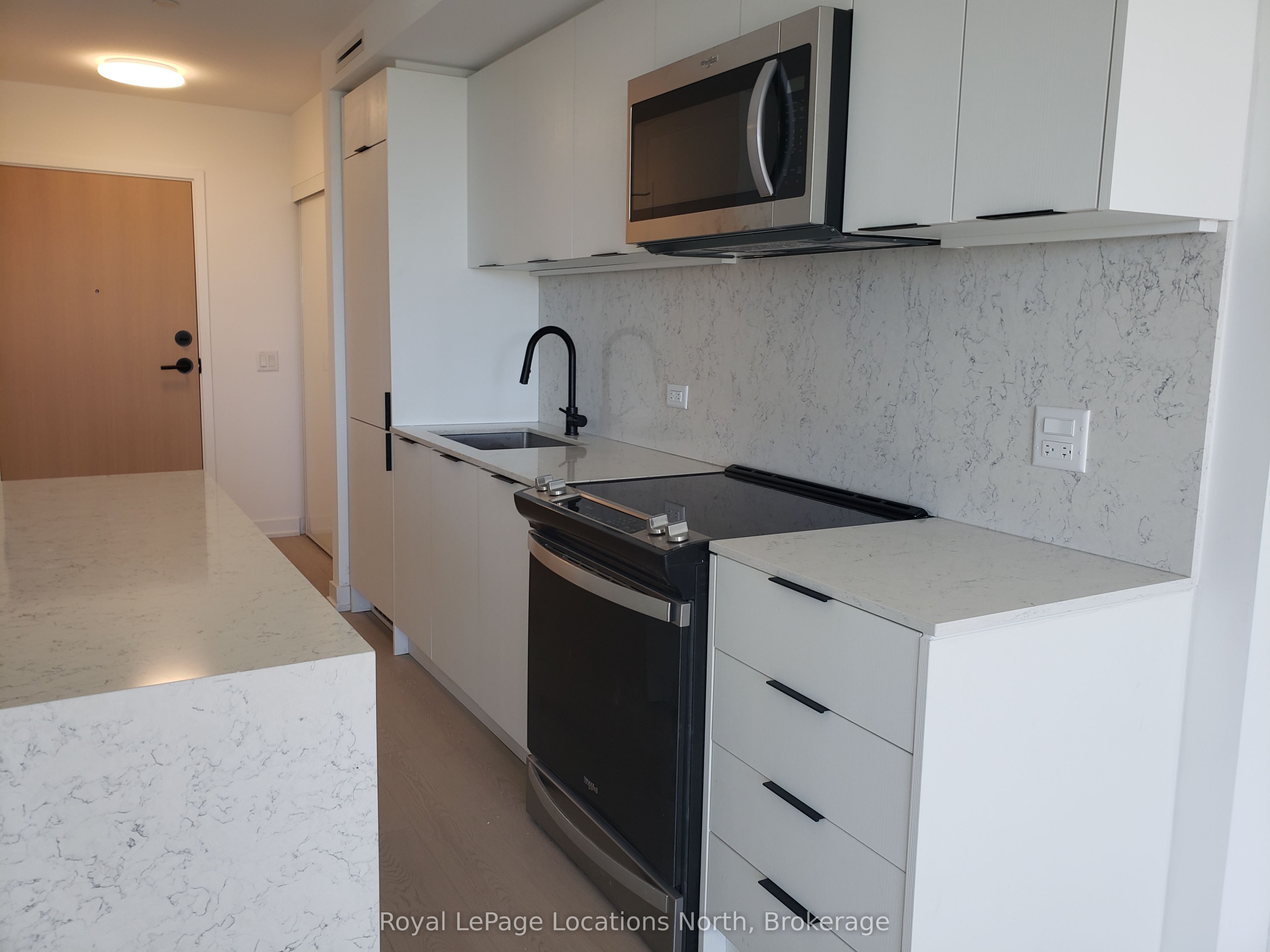 31 Huron Street 410 Property Photo 17