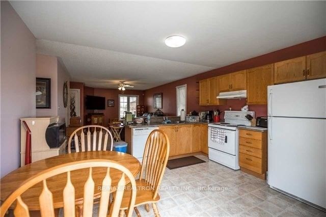 49 Hanmer Street E A Property Photo 4