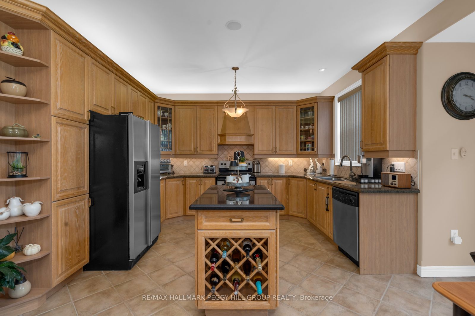 5 Sandringham Drive Property Photo 3