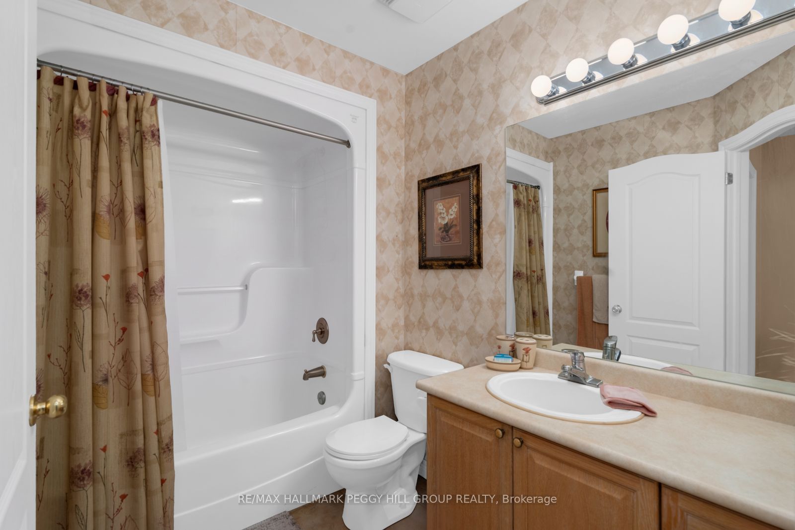 5 Sandringham Drive Property Photo 14