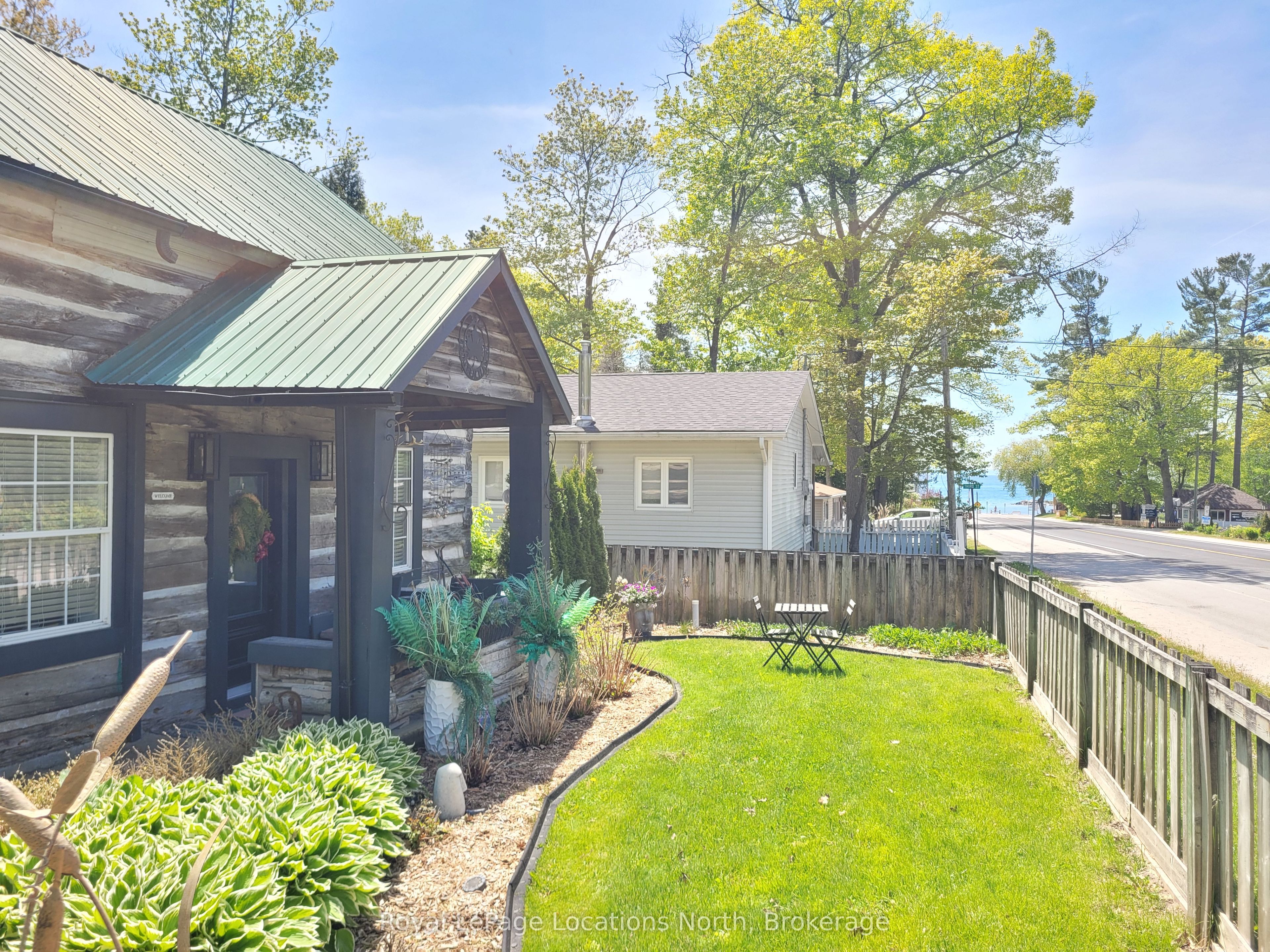347 Balm Beach Road W Property Photo 1