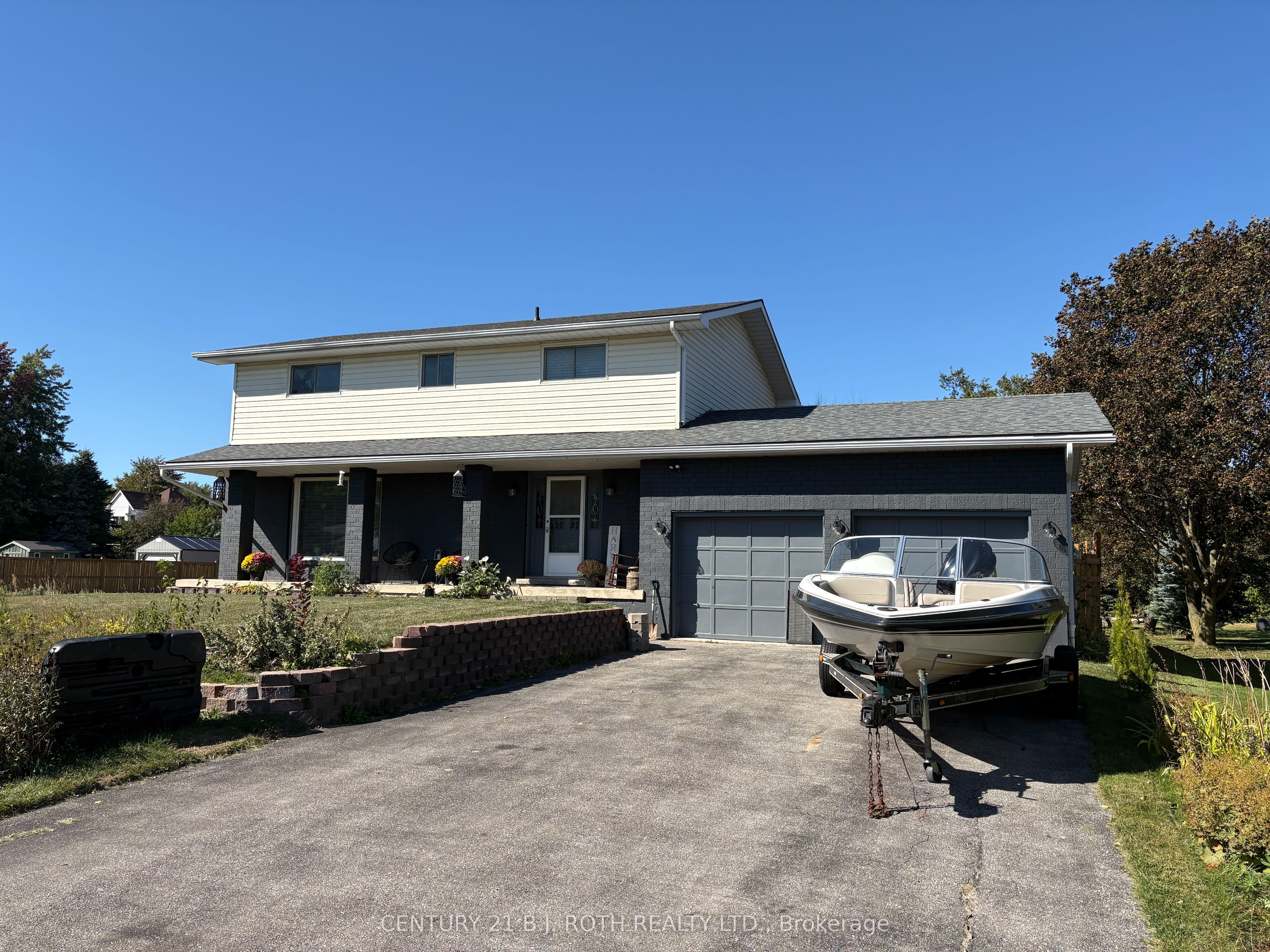 62 George Street E Property Photo 1
