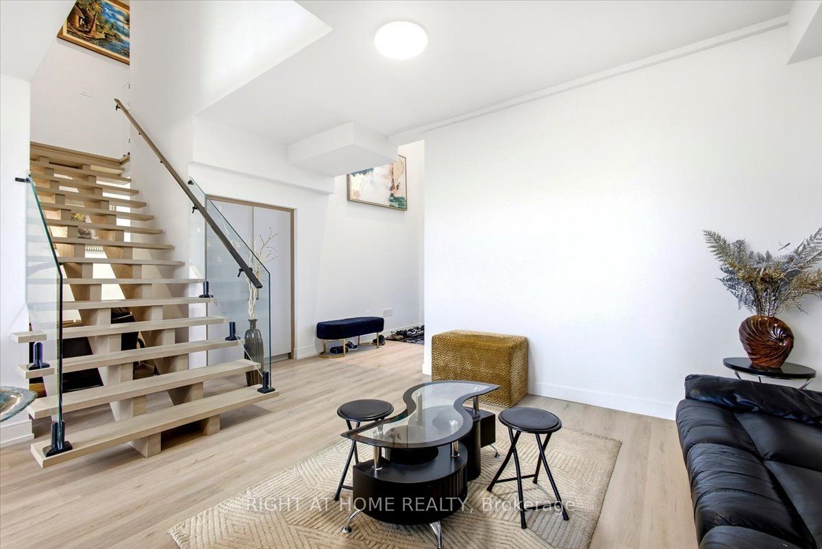 3717 Quayside Drive Property Photo 4