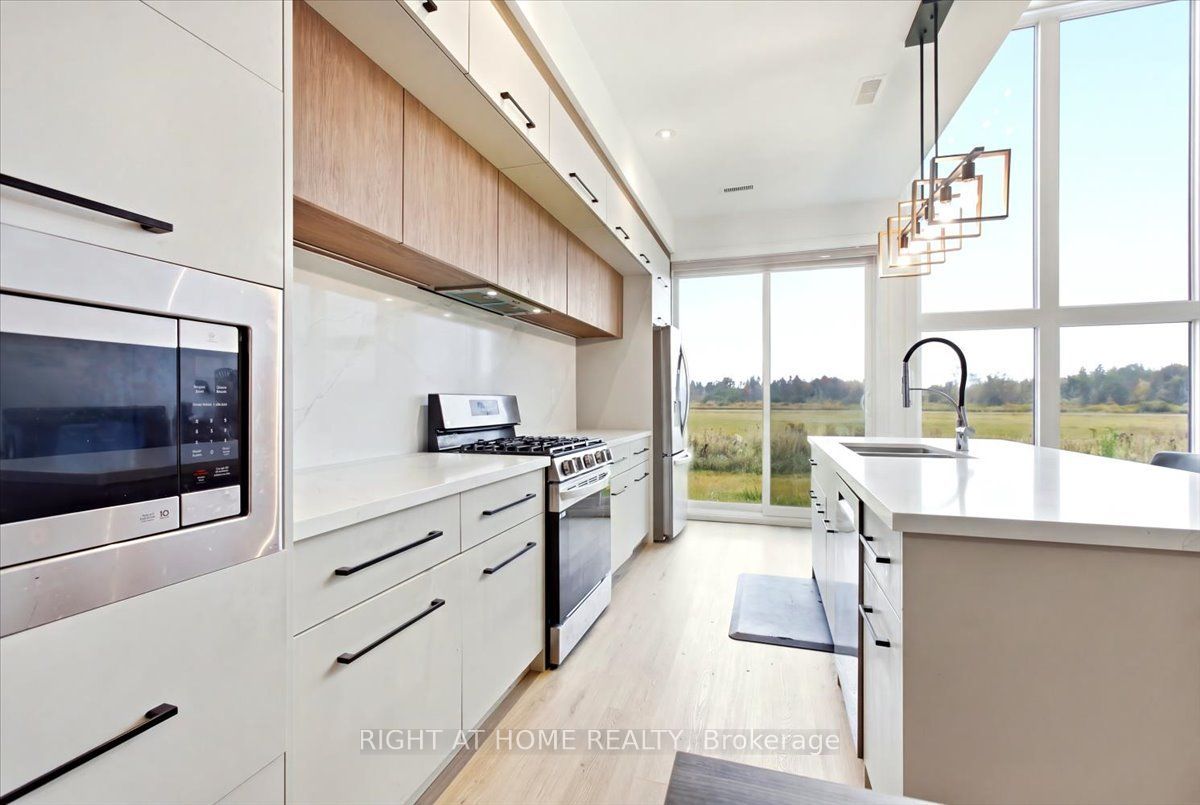 3717 Quayside Drive Property Photo 6