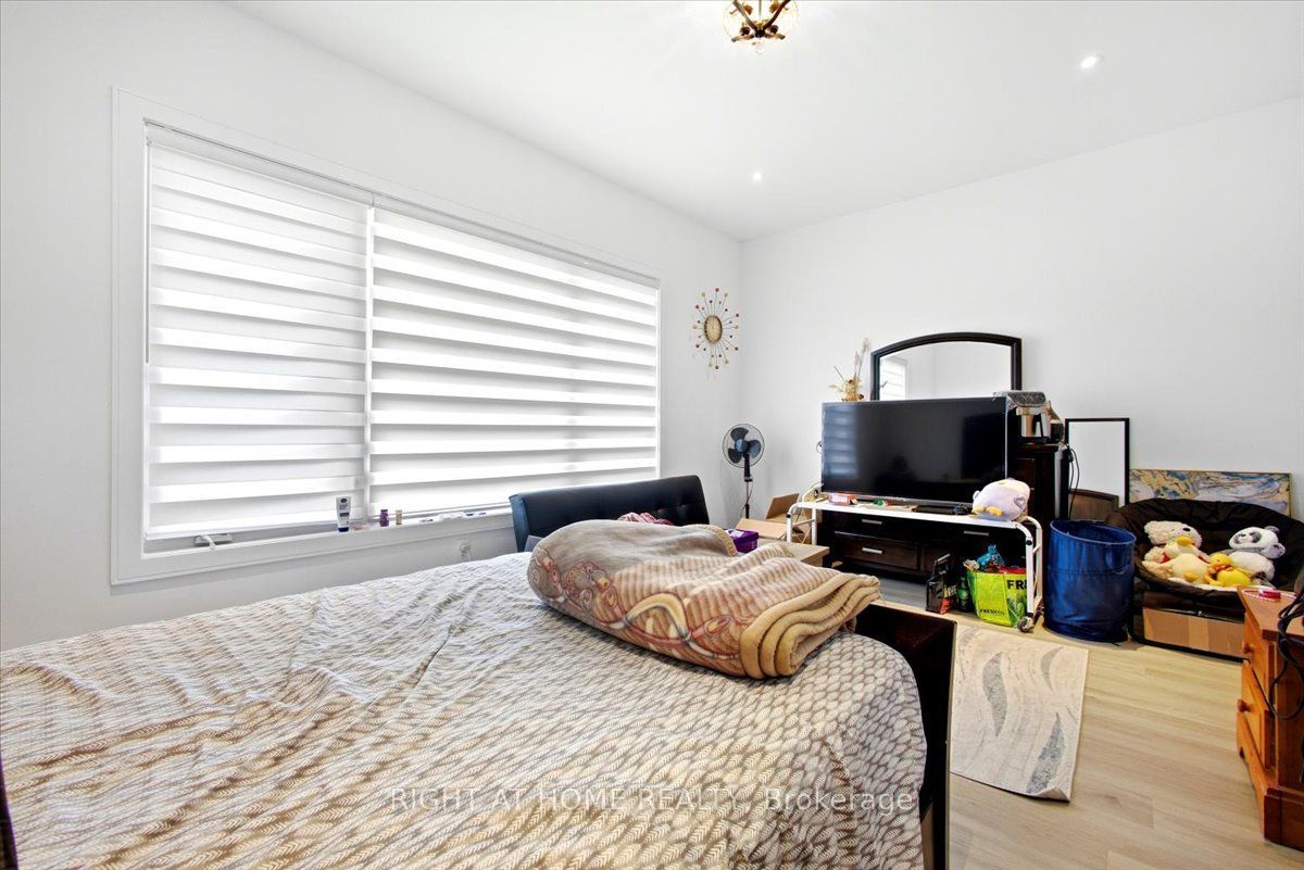 3717 Quayside Drive Property Photo 12