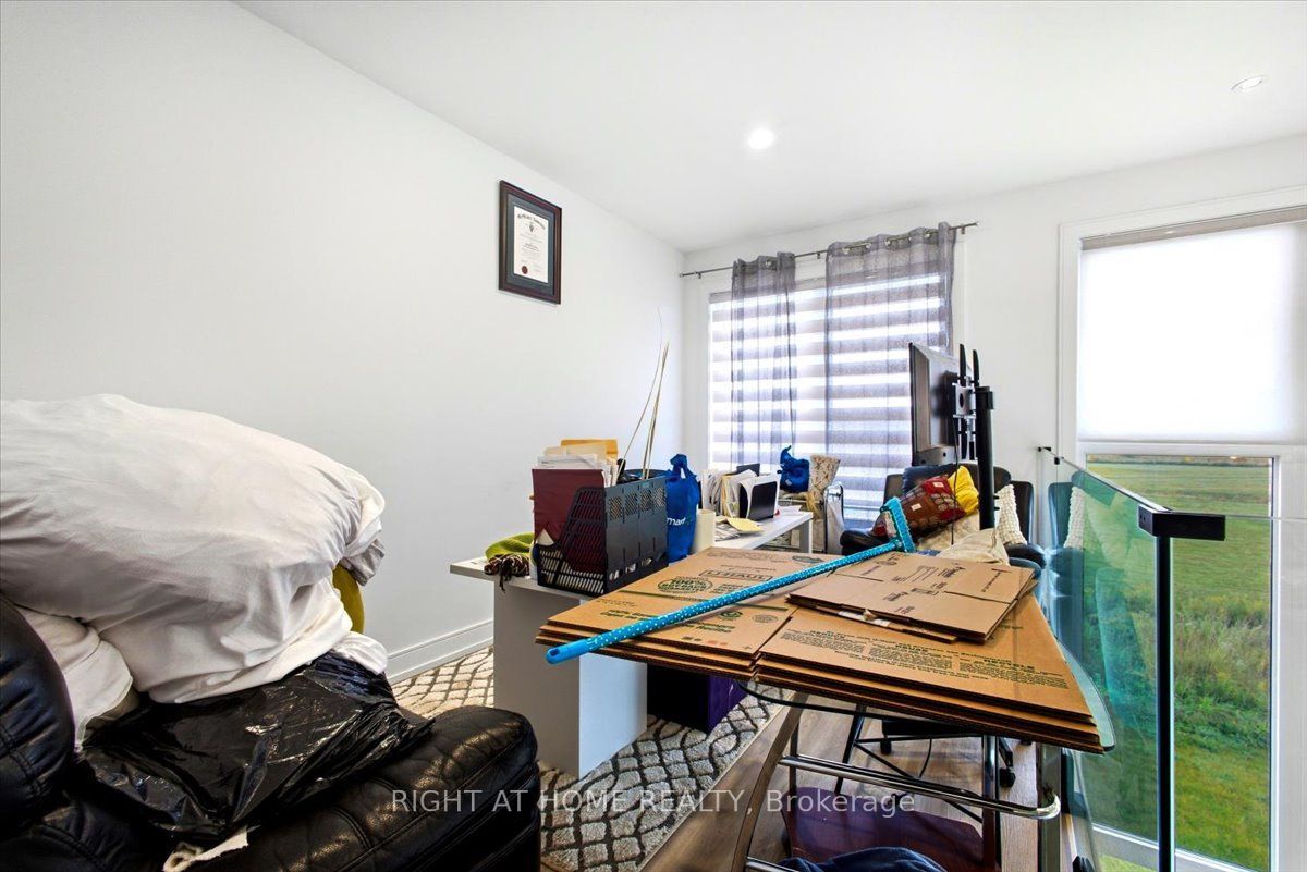 3717 Quayside Drive Property Photo 27