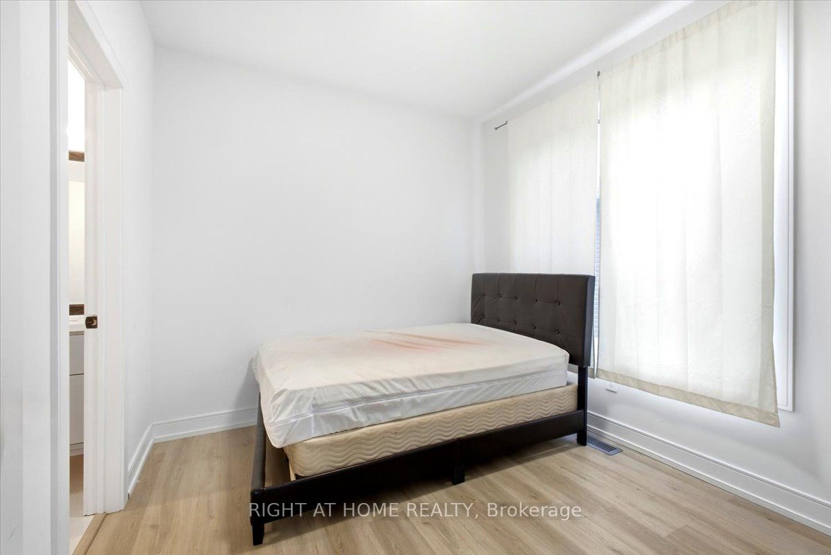3717 Quayside Drive Property Photo 29