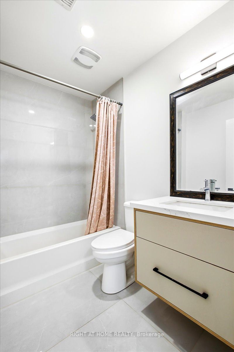 3717 Quayside Drive Property Photo 31