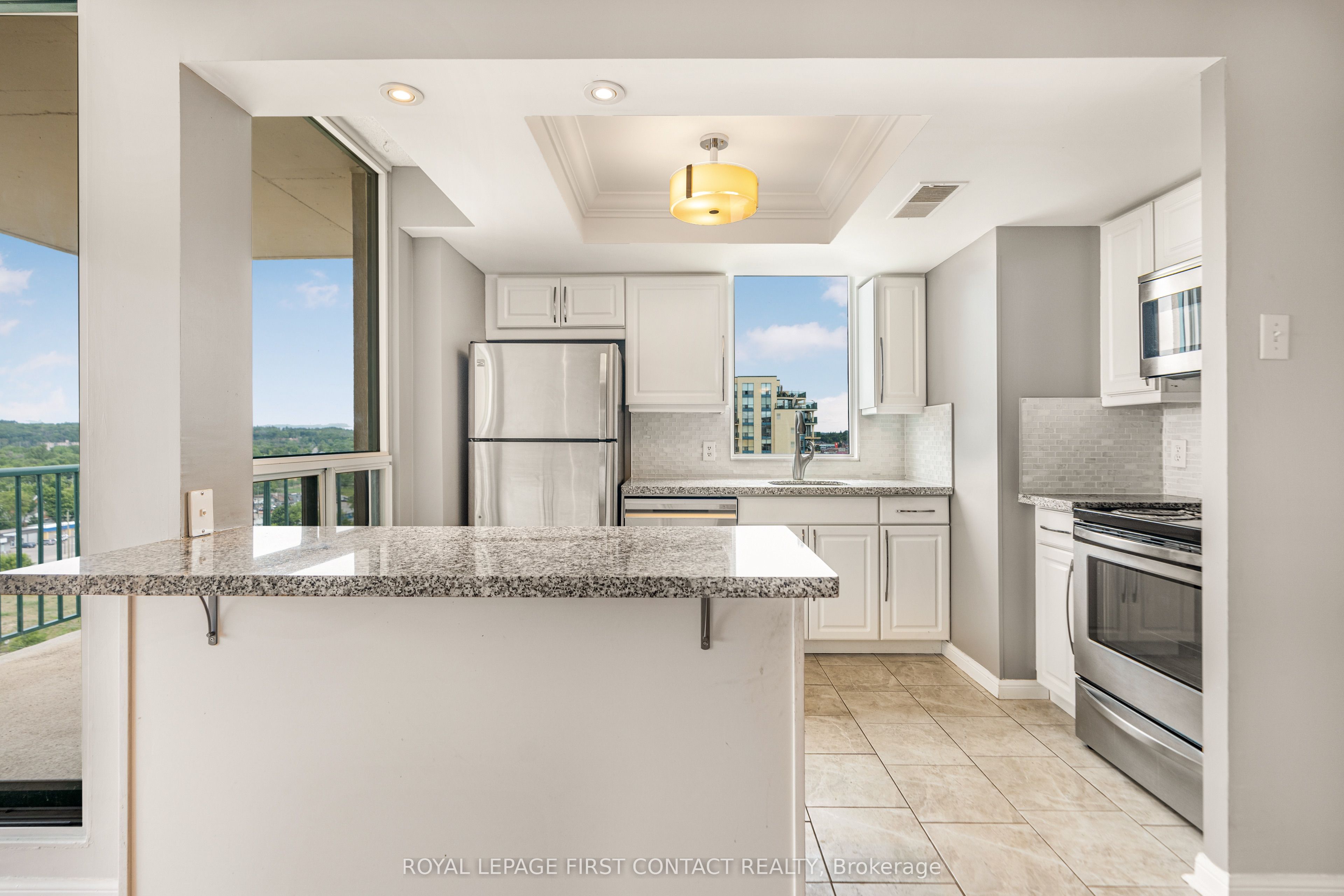 75 Ellen Street 1504 Property Photo 11
