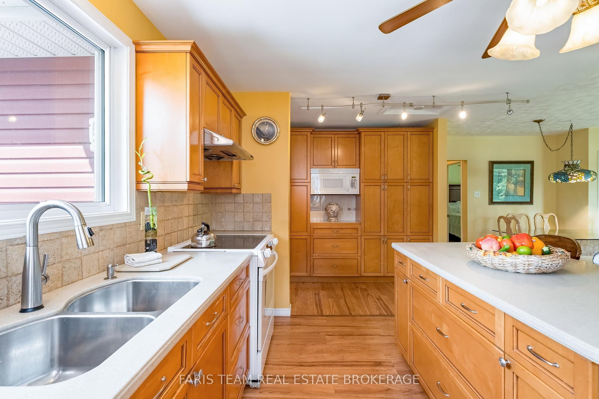 320 Cherry Street Property Photo 5