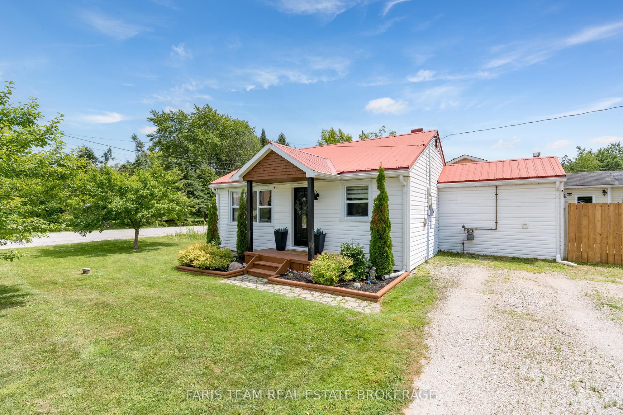 2721 Cumberland Road Property Photo 1