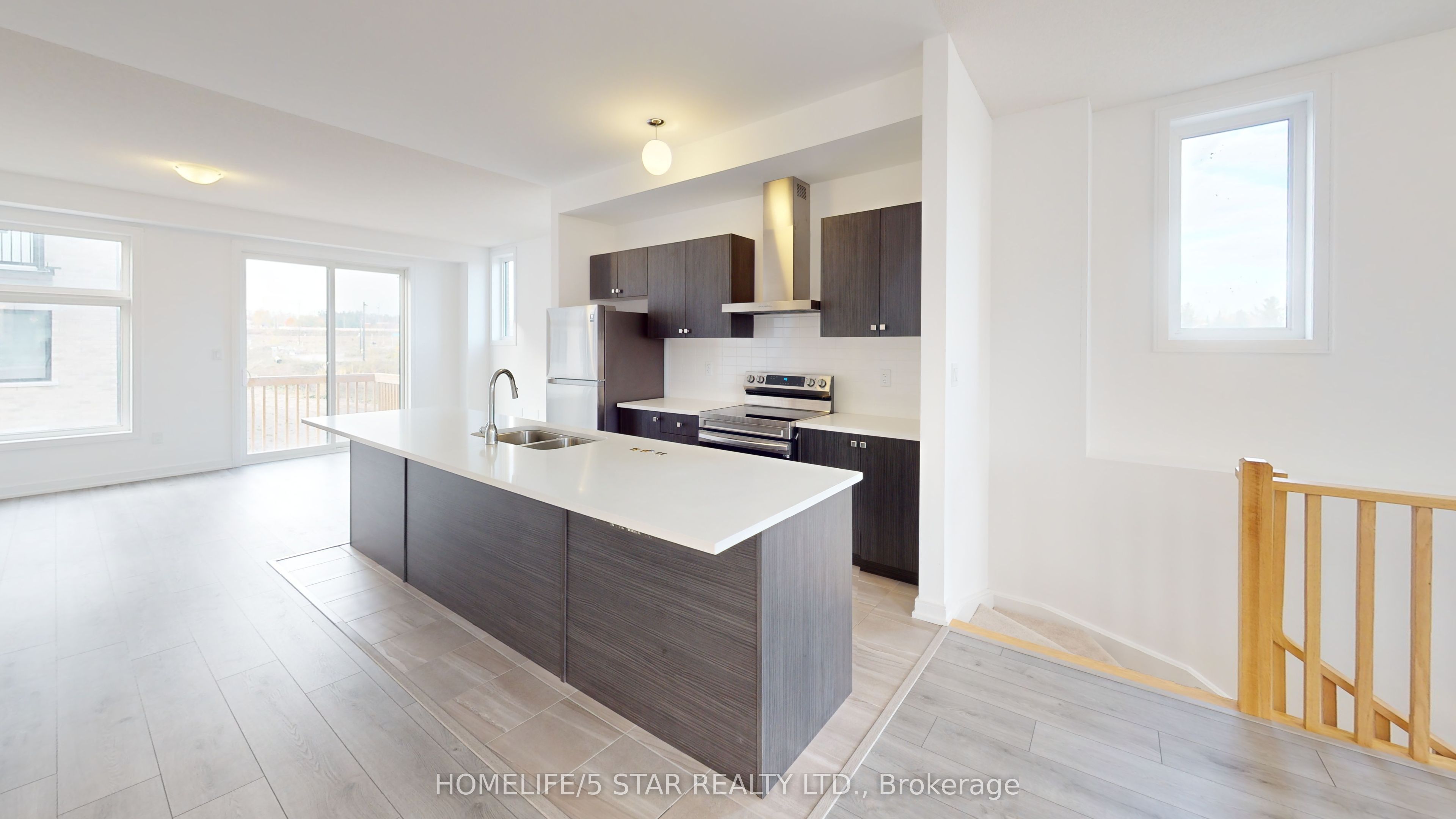 143 Blue Forest Crescent Property Photo 1