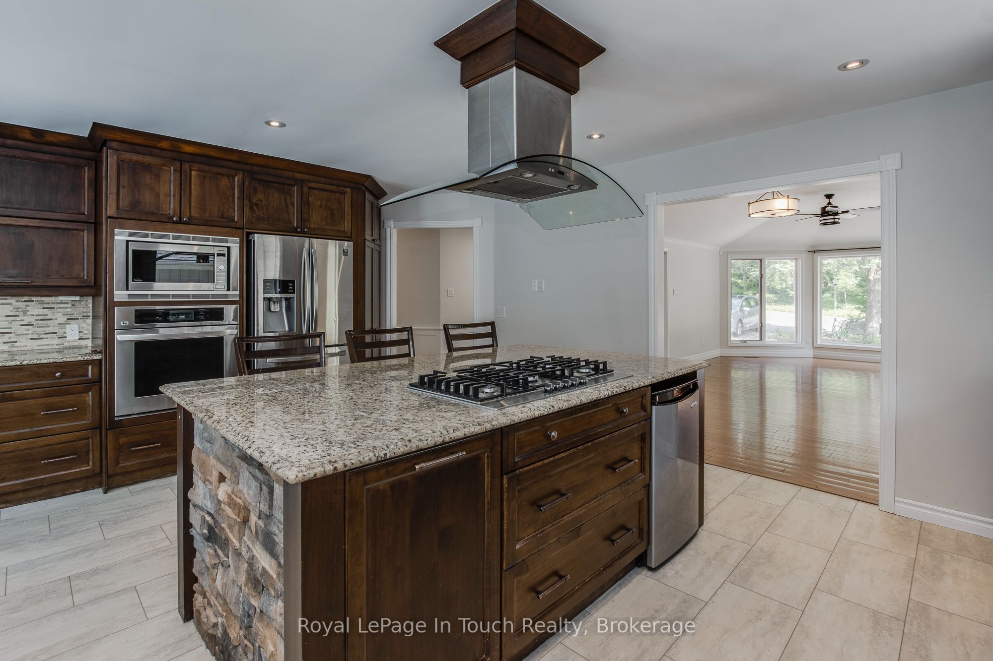 88 Church Street Property Photo 16