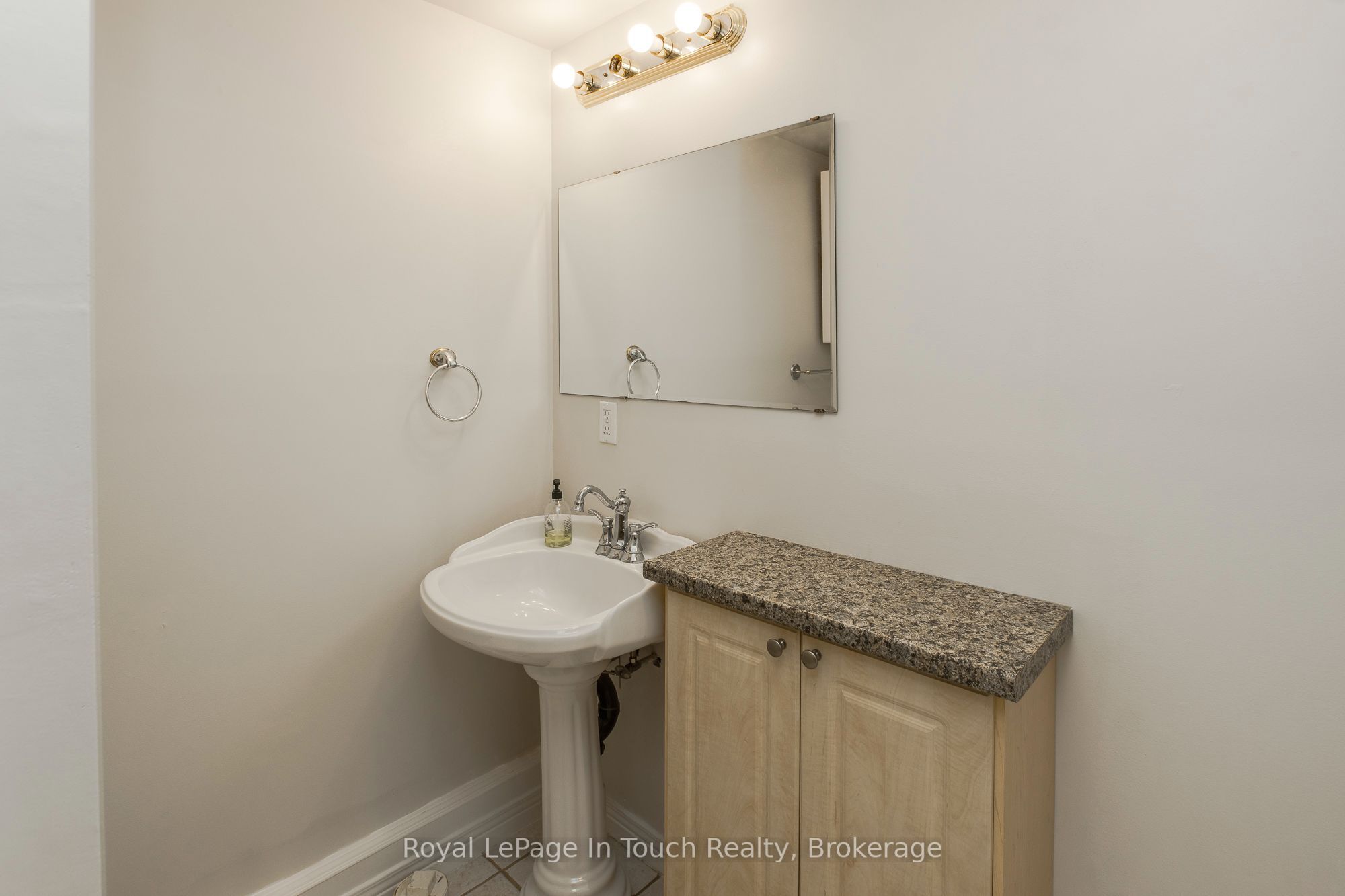 88 Church Street Property Photo 38
