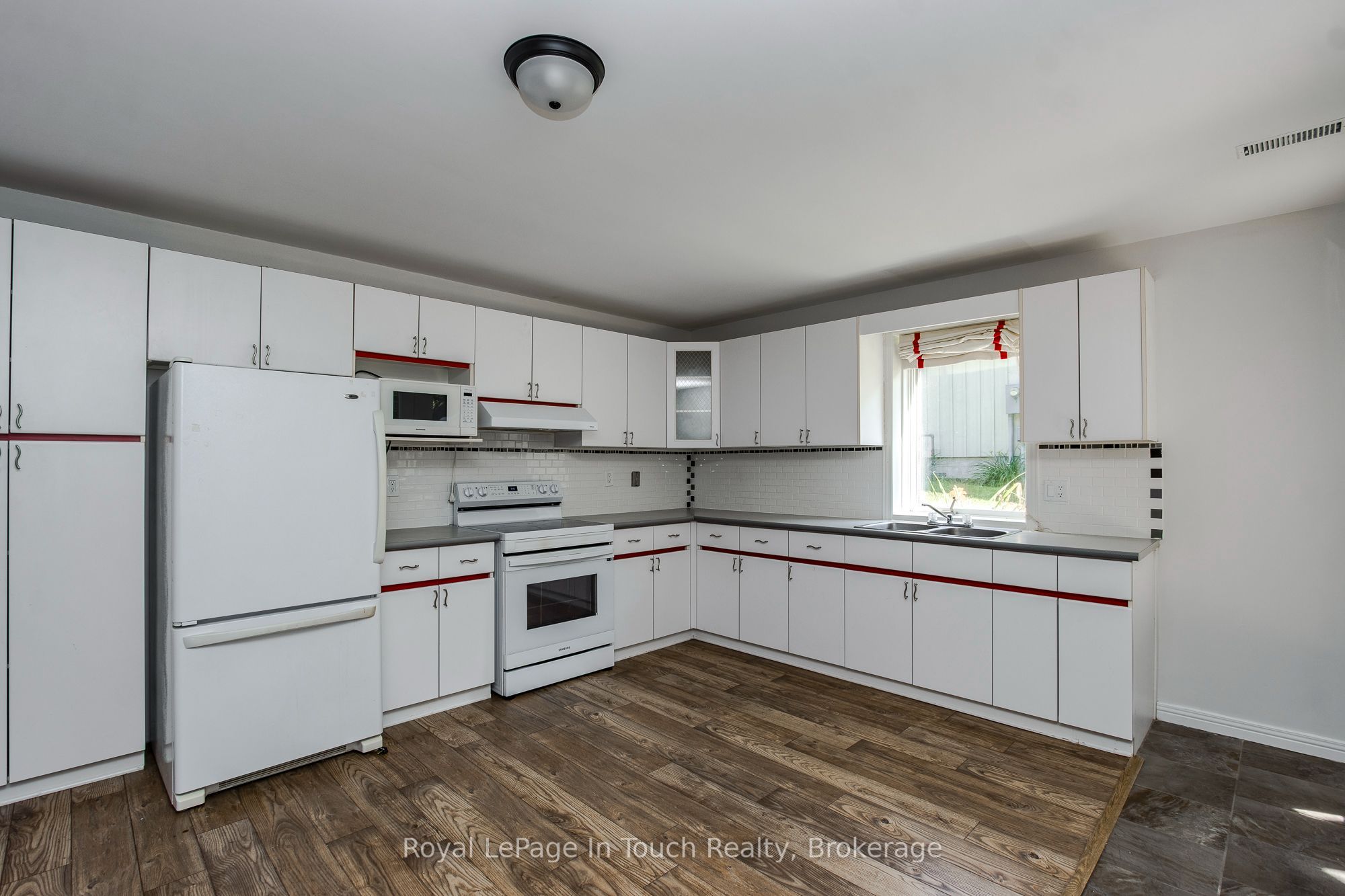 88 Church Street Property Photo 47