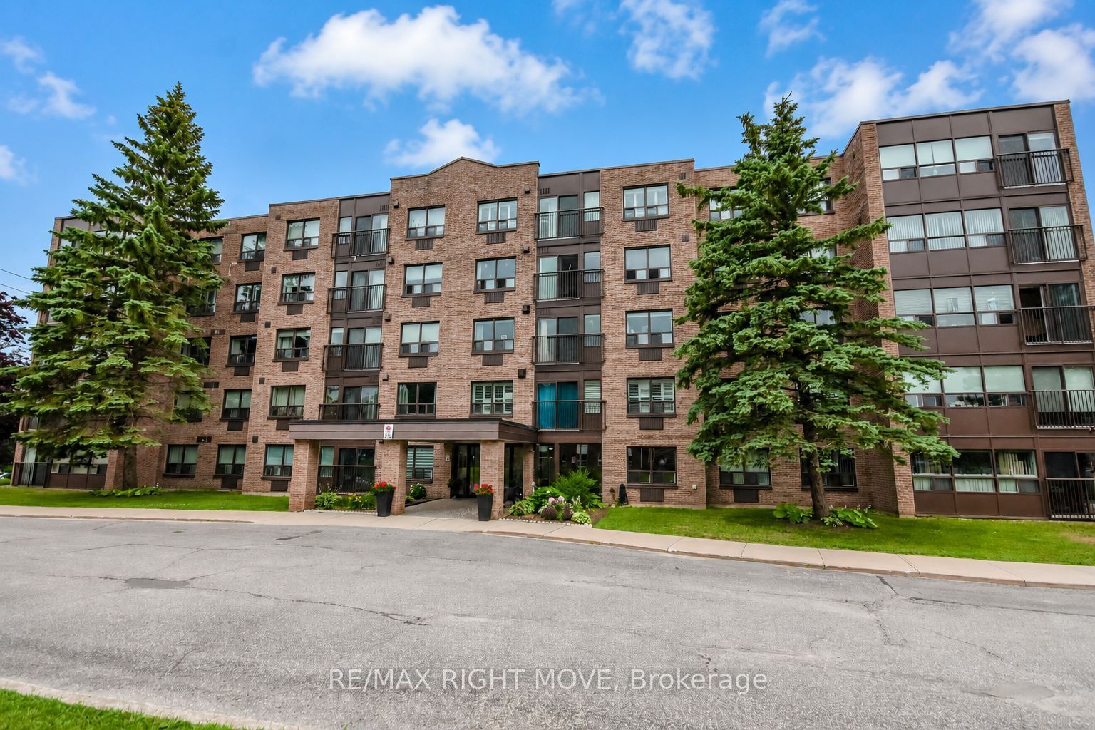 54 Fittons Road W 306 Property Photo 1
