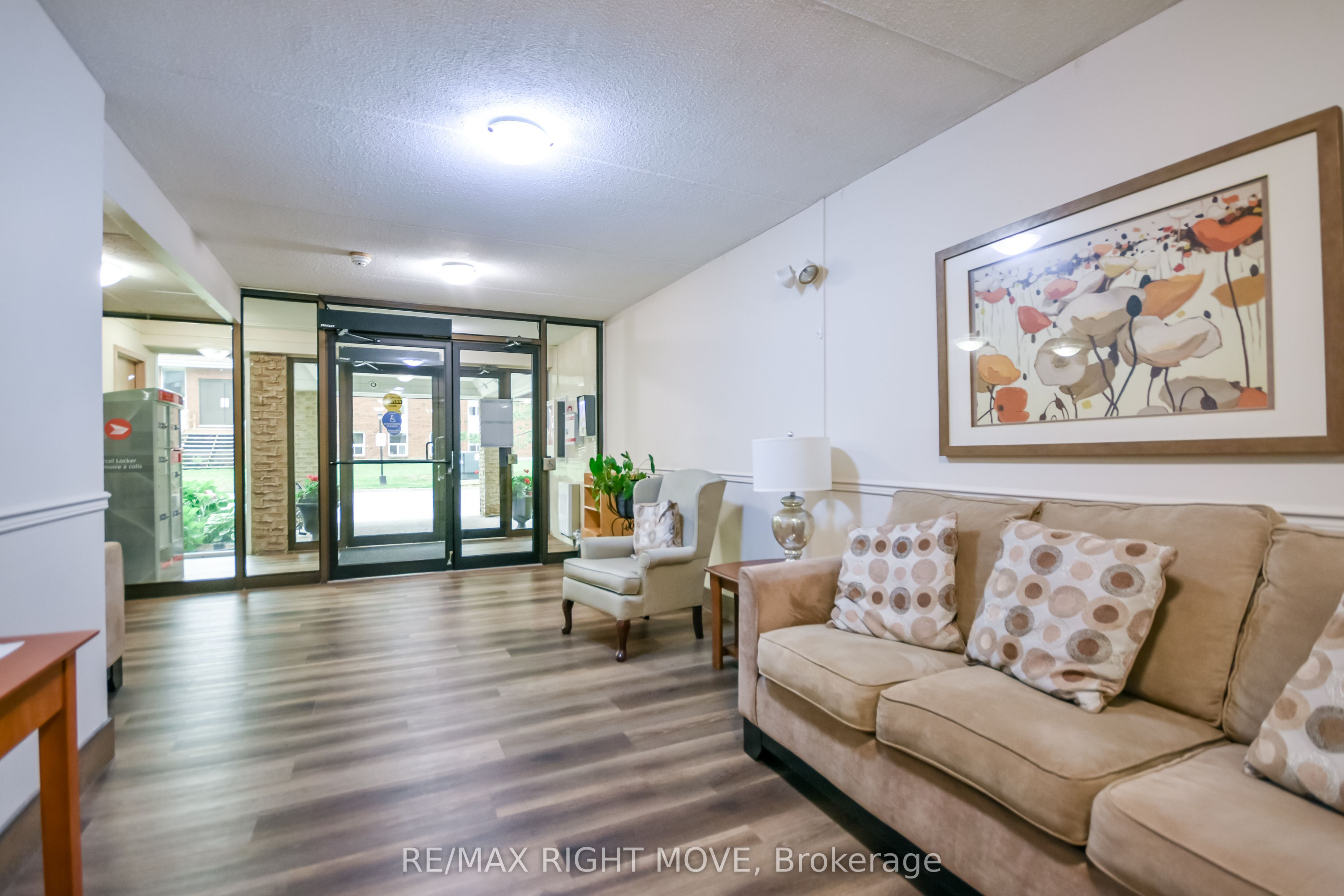 54 Fittons Road W 306 Property Photo 5