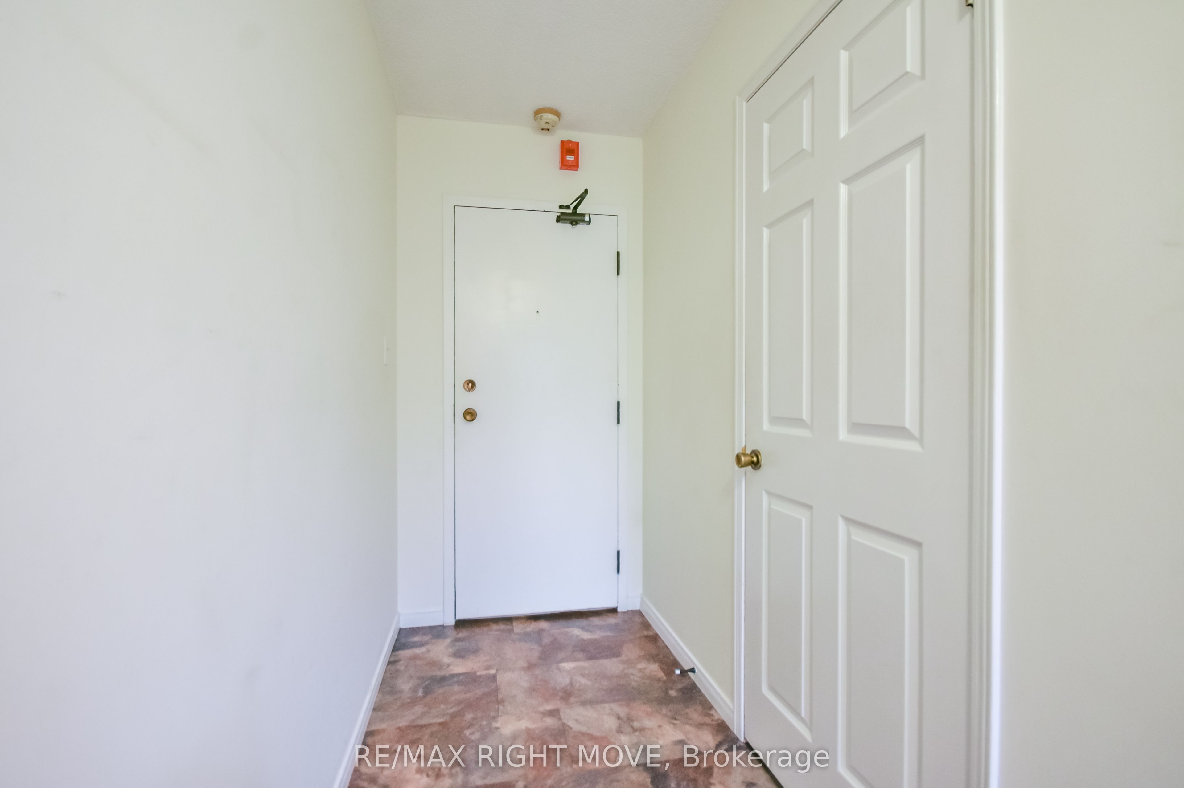 54 Fittons Road W 306 Property Photo 7