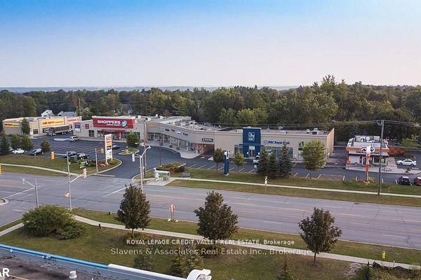 649 Yonge Street 1b2 Property Photo 2