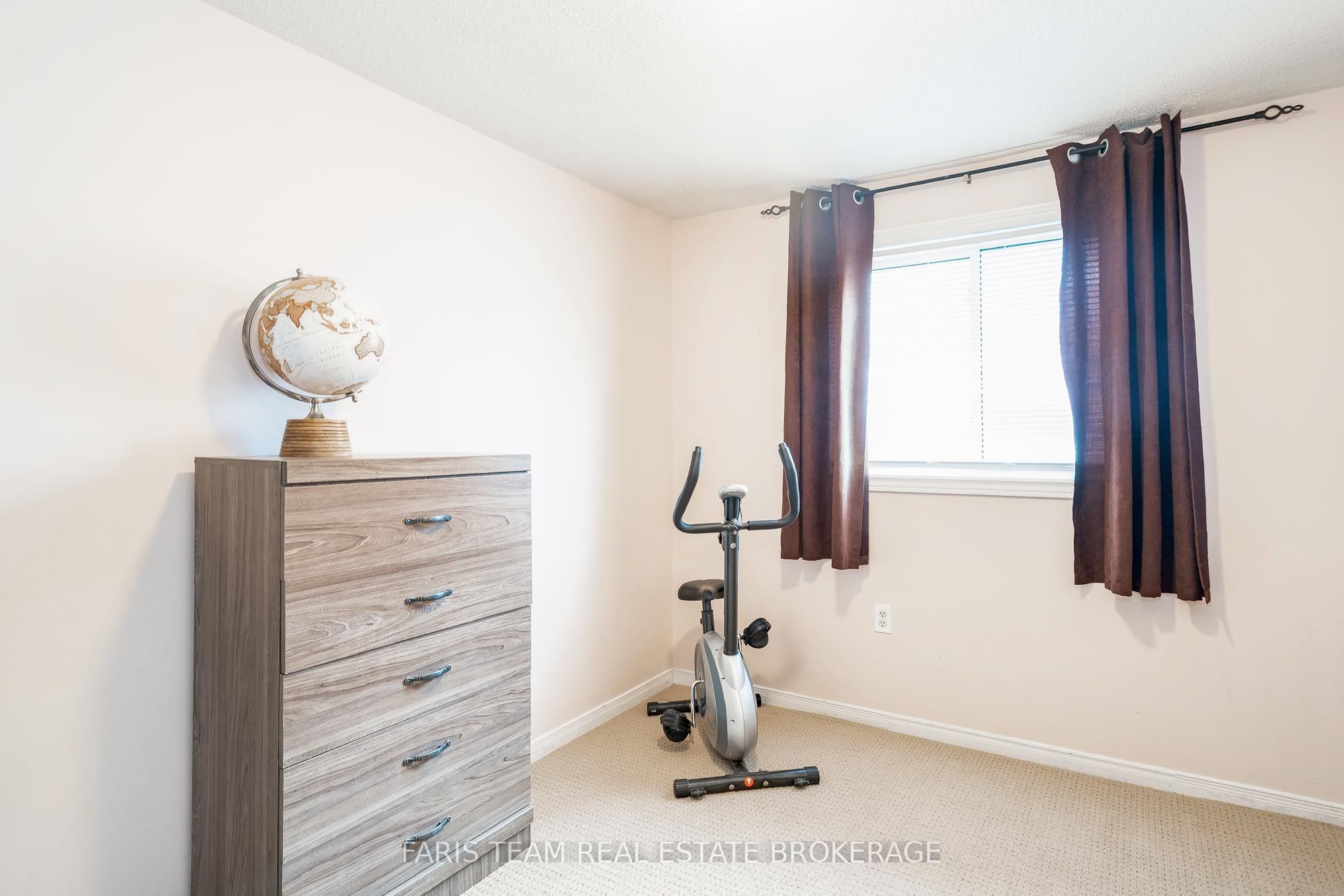 24 Laurie Crescent Property Photo 21