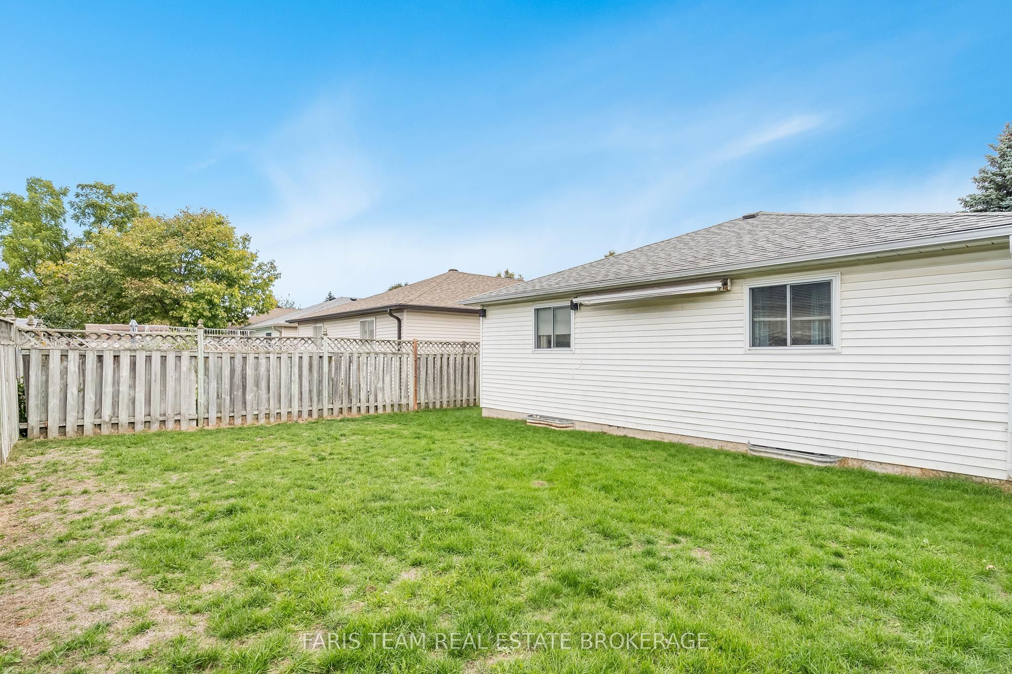 24 Laurie Crescent Property Photo 30