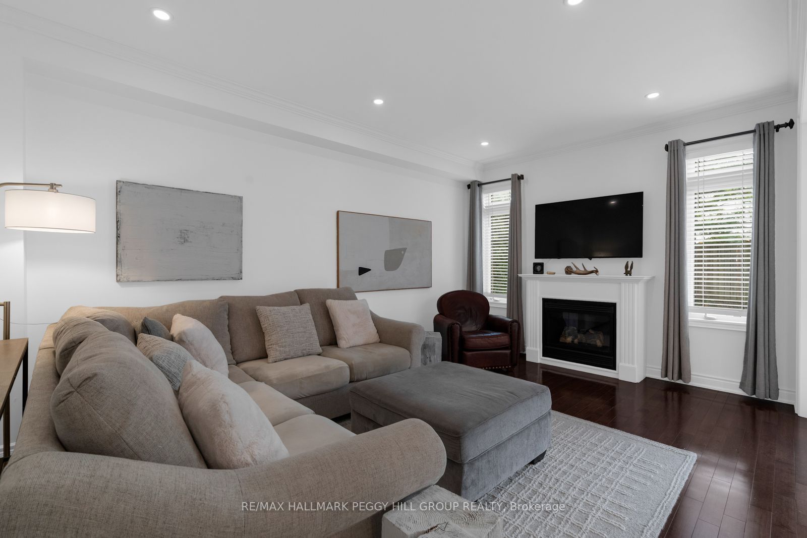 53 Tudor Crescent Property Photo 6