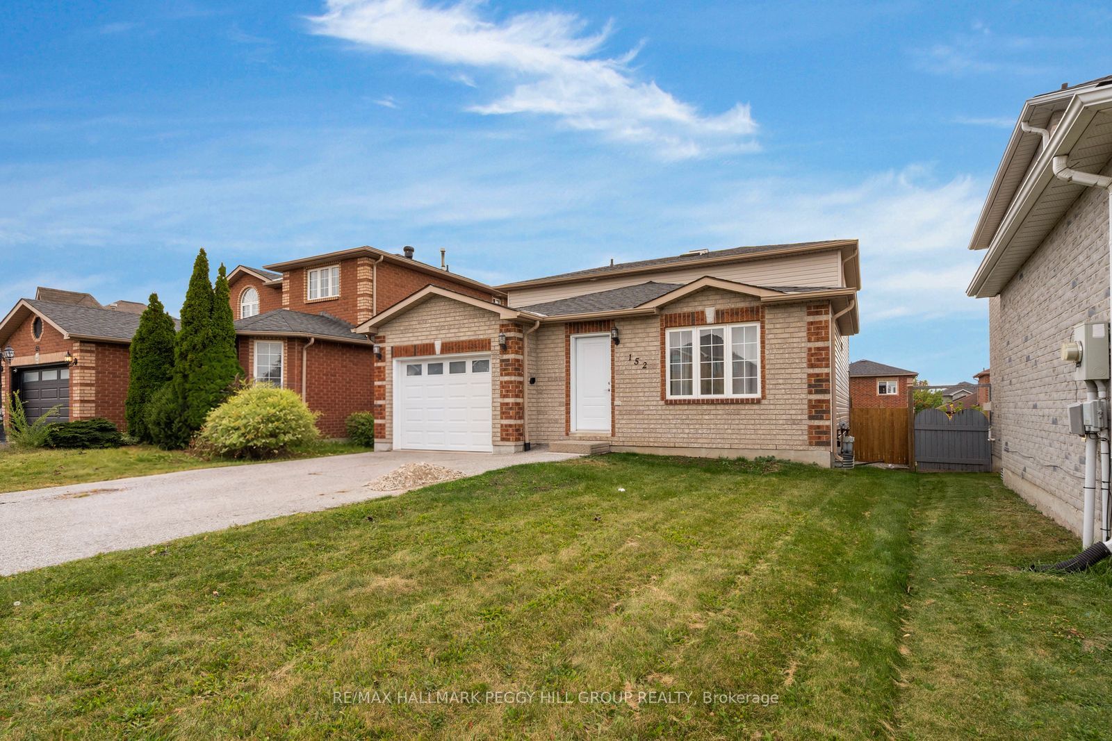 152 Madelaine Drive Upper Property Photo 1