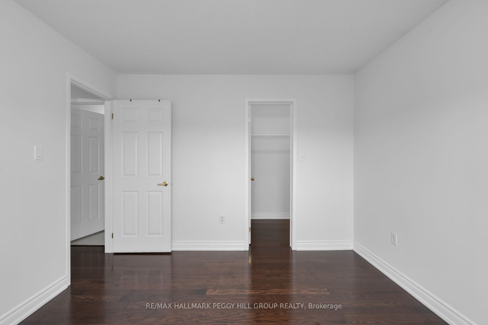152 Madelaine Drive Upper Property Photo 10