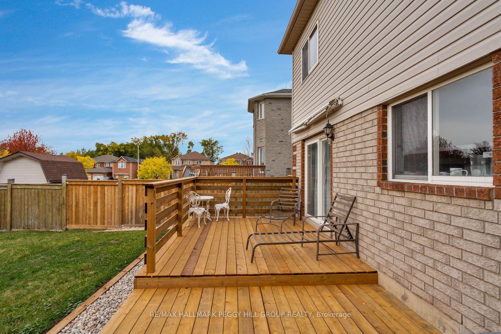 152 Madelaine Drive Upper Property Photo 16
