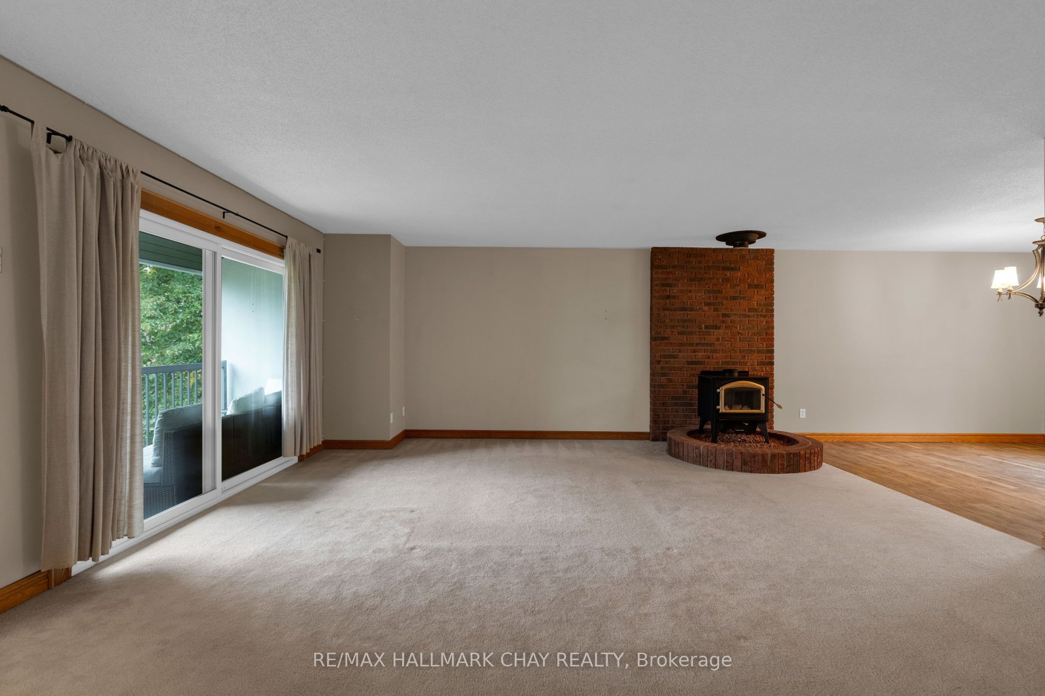 1102 Horseshoe Valley Road W 312 Property Photo 6