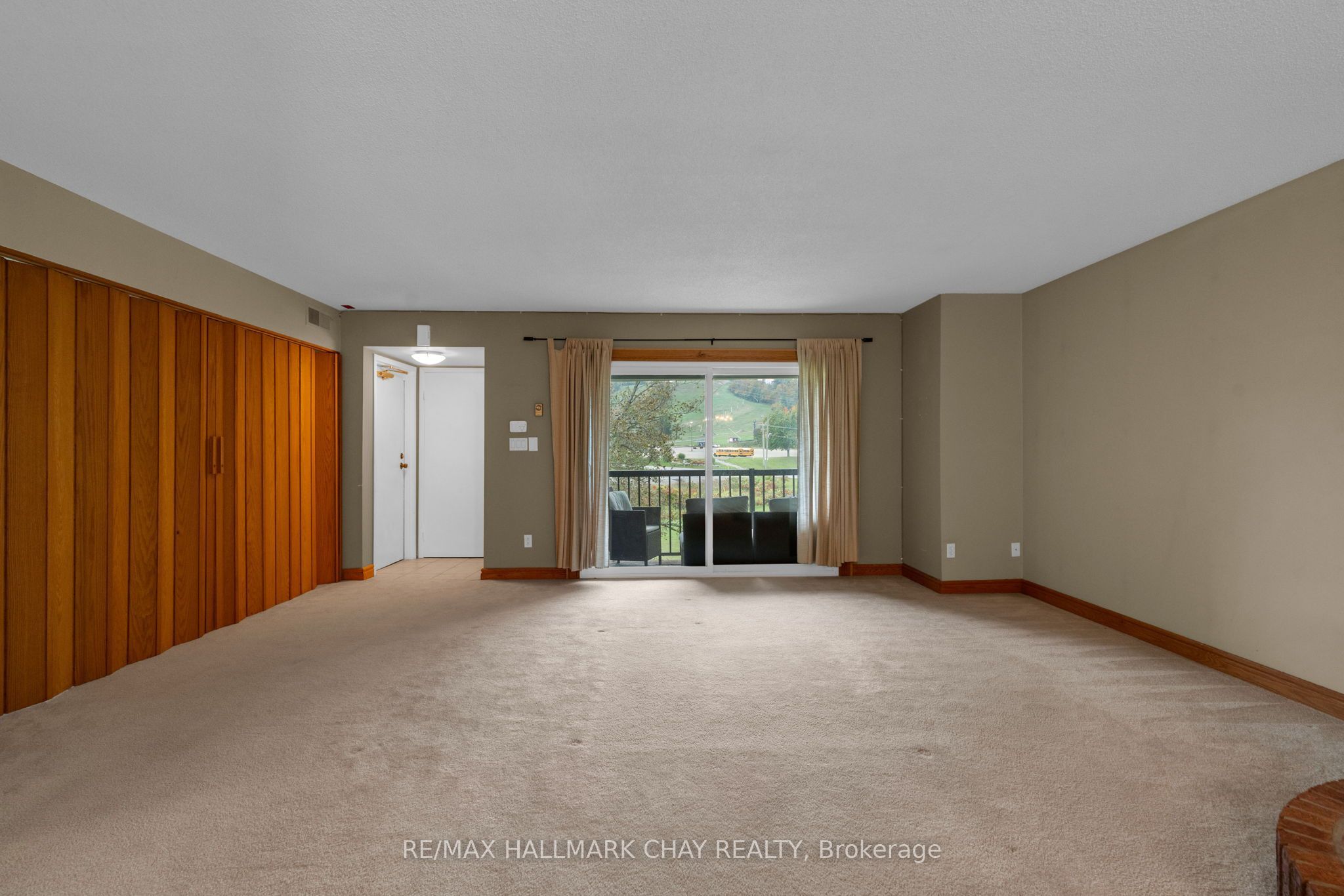1102 Horseshoe Valley Road W 312 Property Photo 8