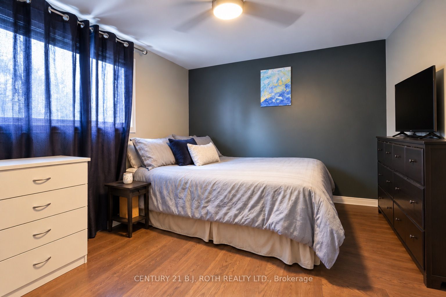 93 Grove Street E Property Photo 14