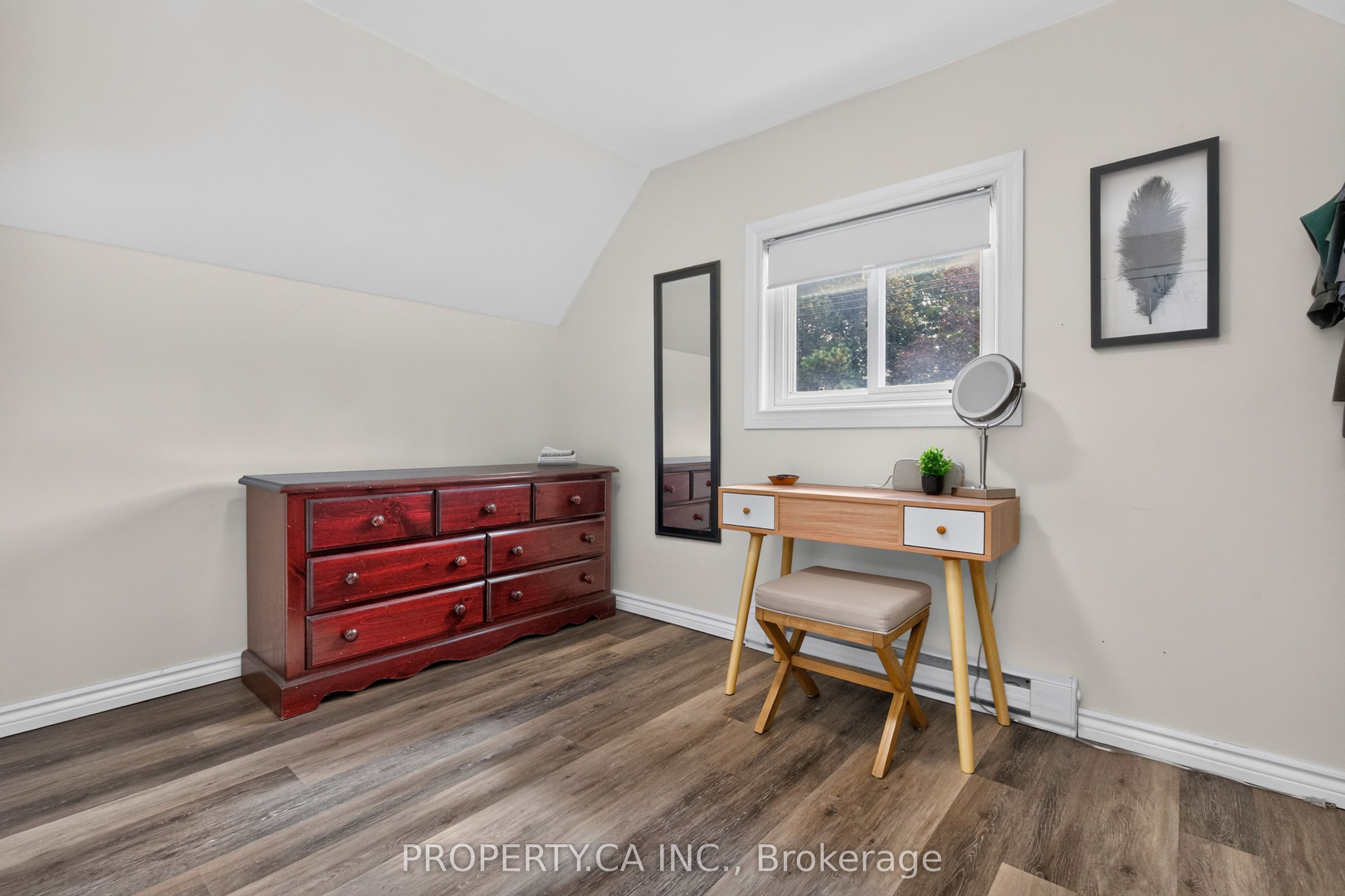 646 Victoria Street Property Photo 29