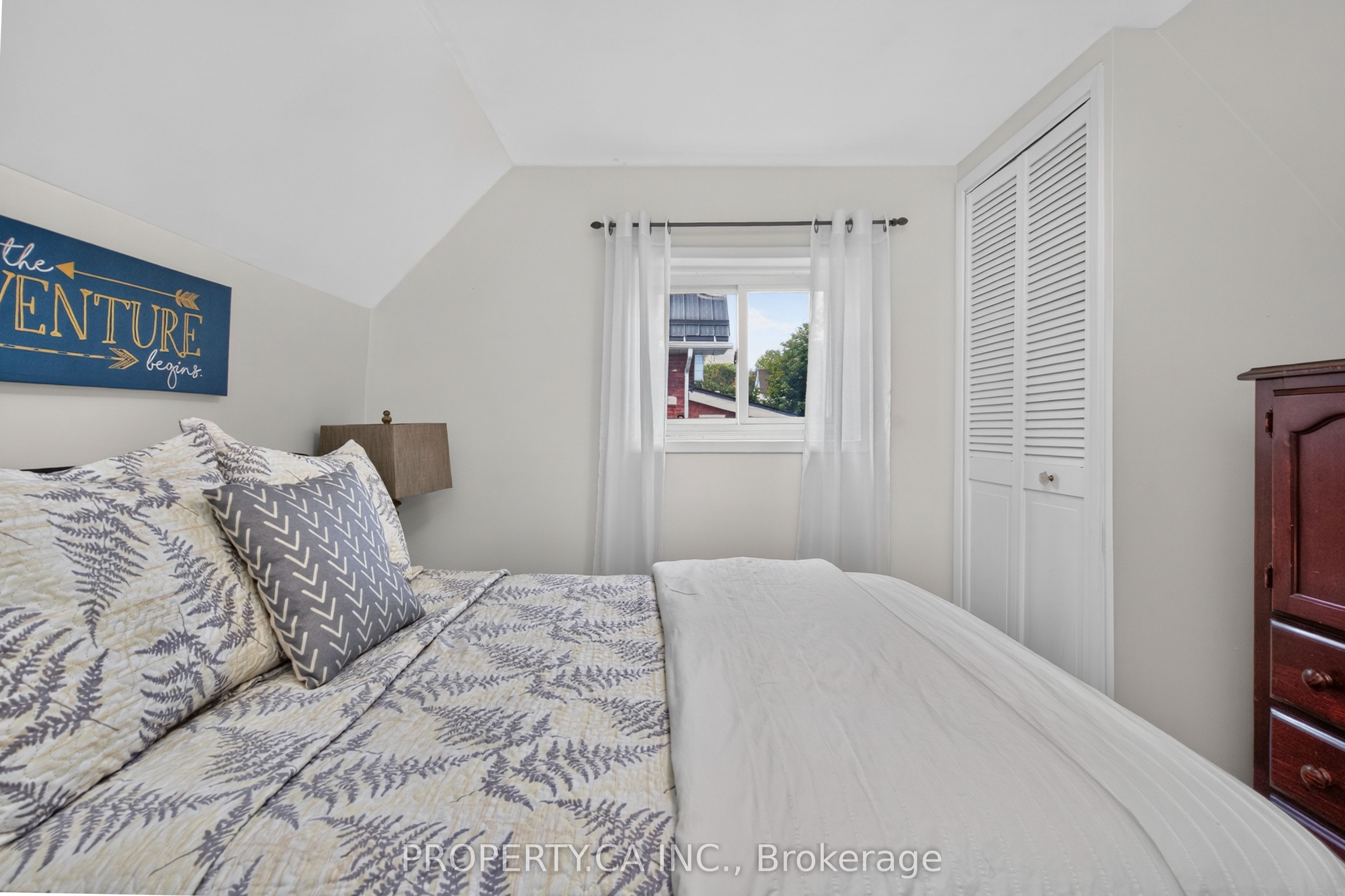 646 Victoria Street Property Photo 33
