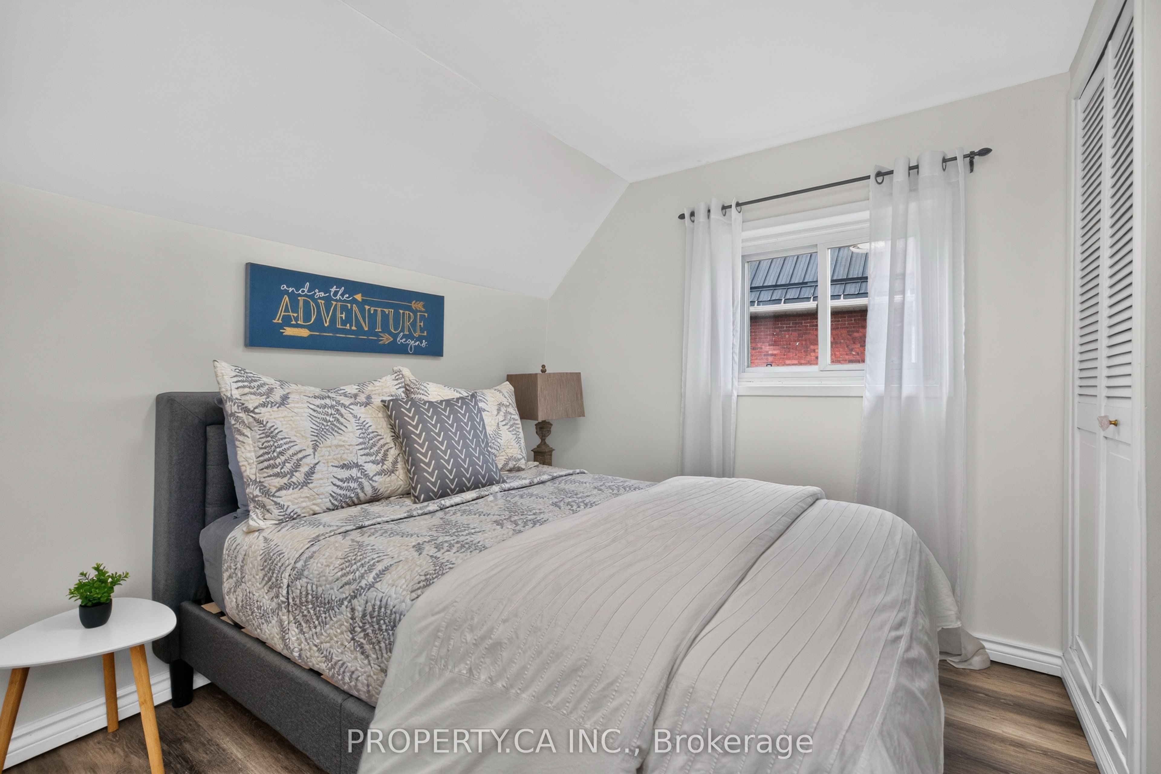 646 Victoria Street Property Photo 34