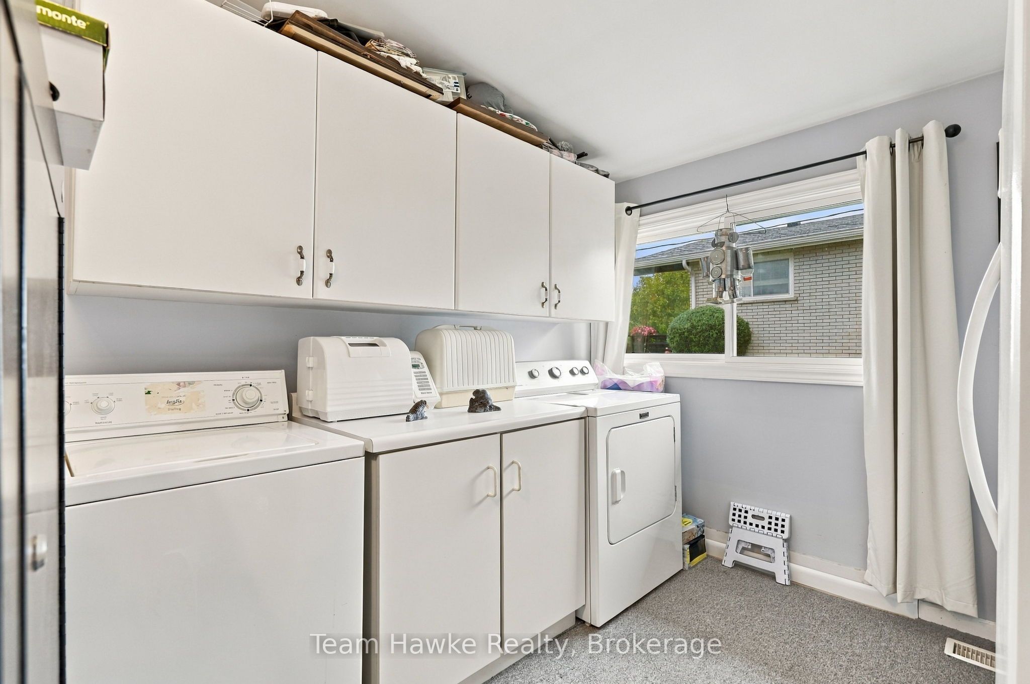 385 Lafontaine Road W Property Photo 14