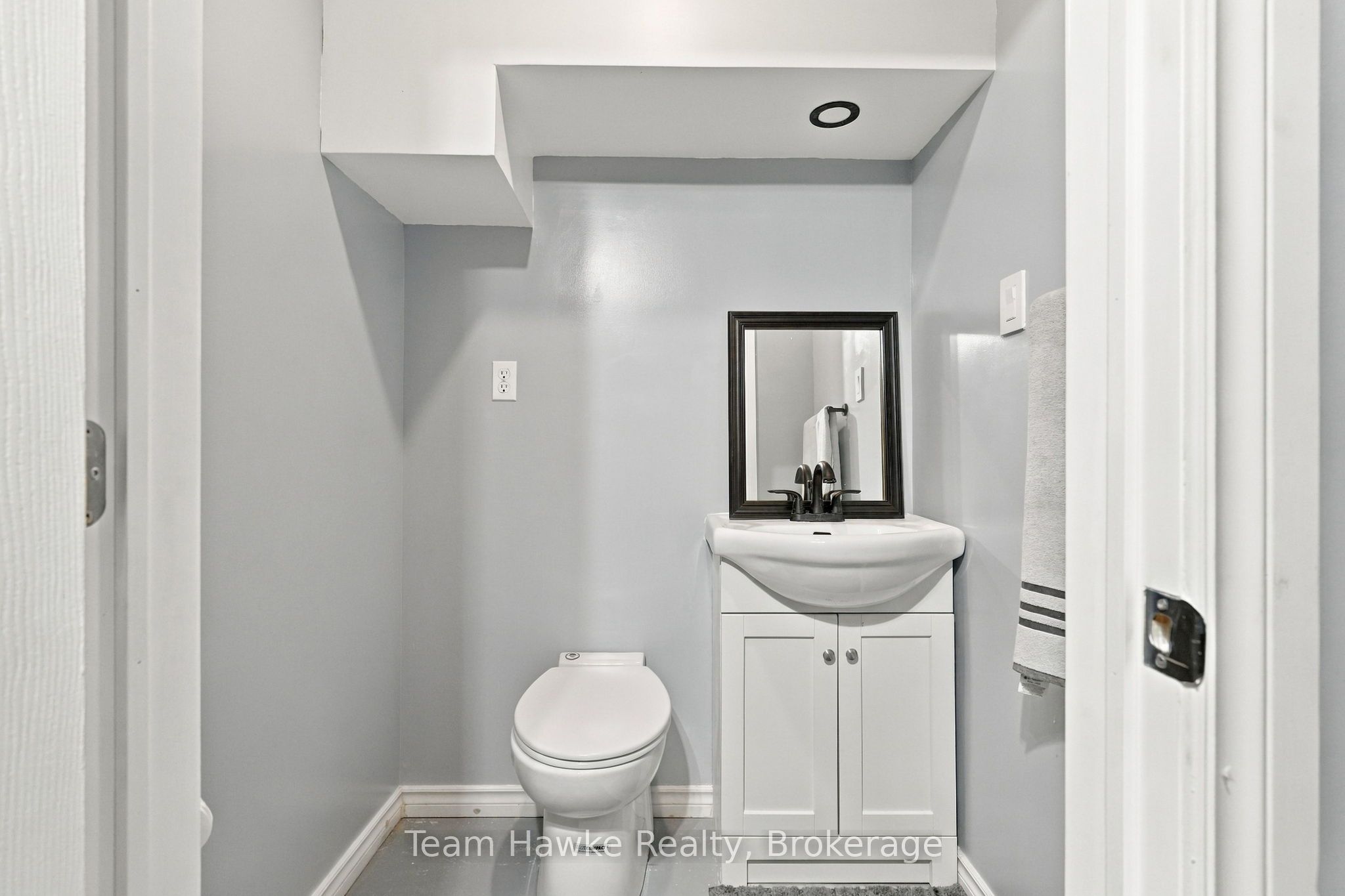 385 Lafontaine Road W Property Photo 31