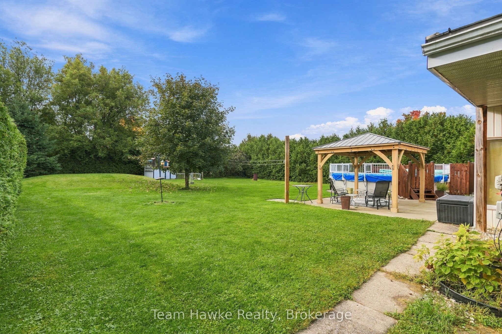 385 Lafontaine Road W Property Photo 32