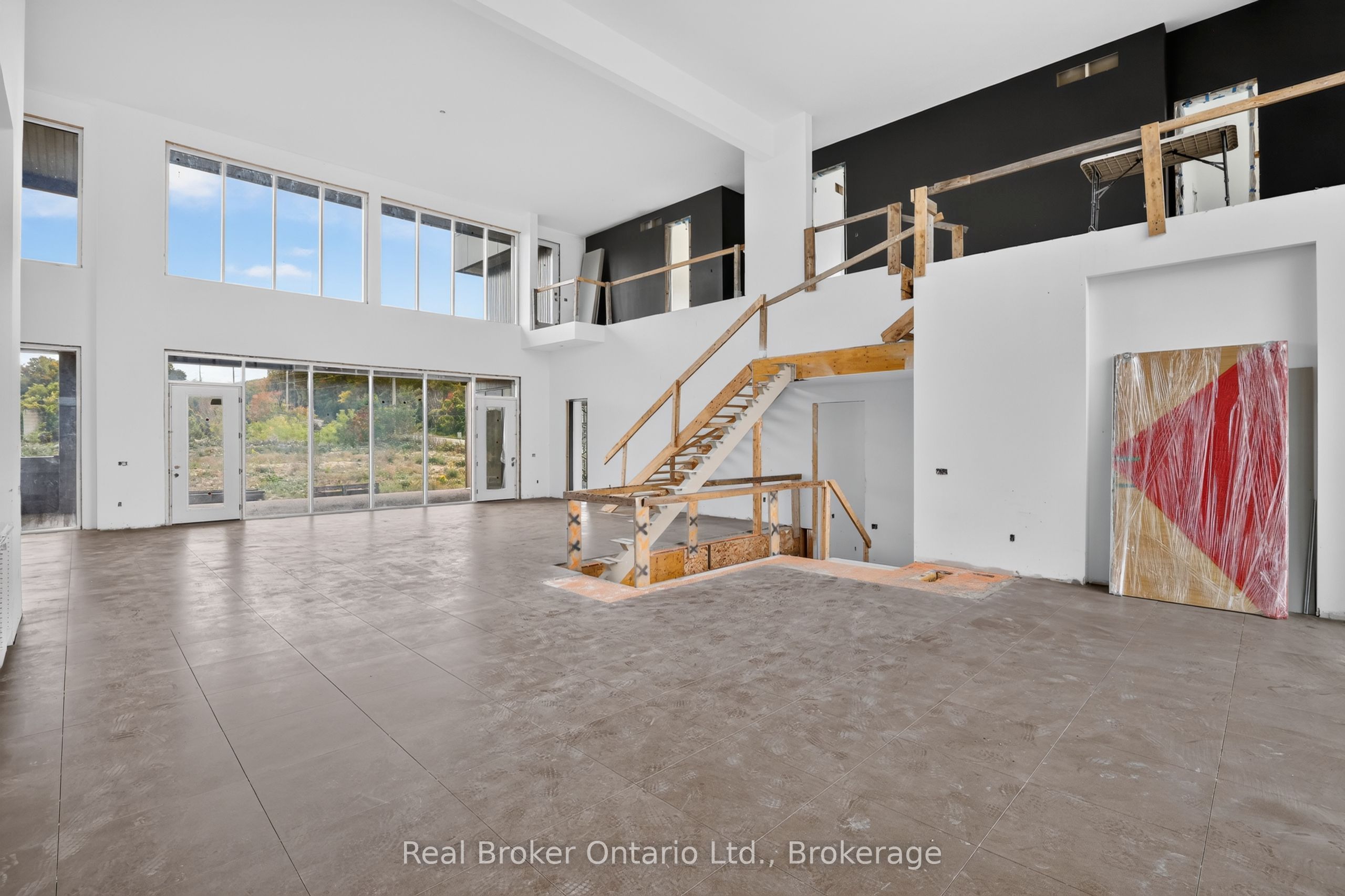 1 Meadowlark Way Property Photo 14