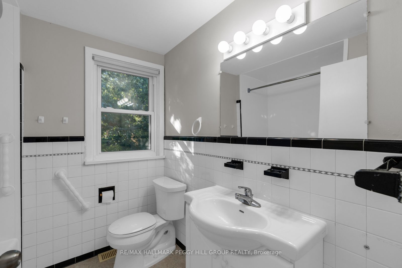 109 Codrington Street Property Photo 12
