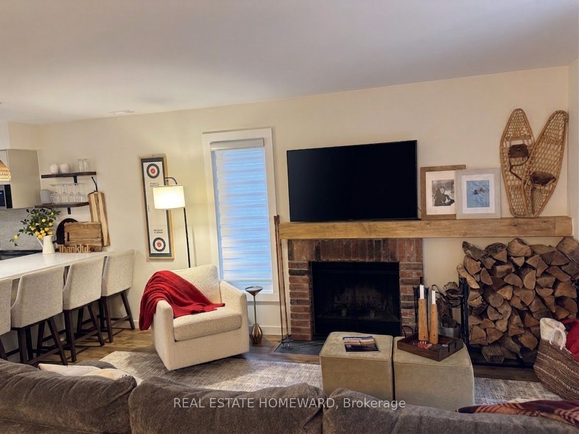 130 Escarpment Crescent Property Photo 6